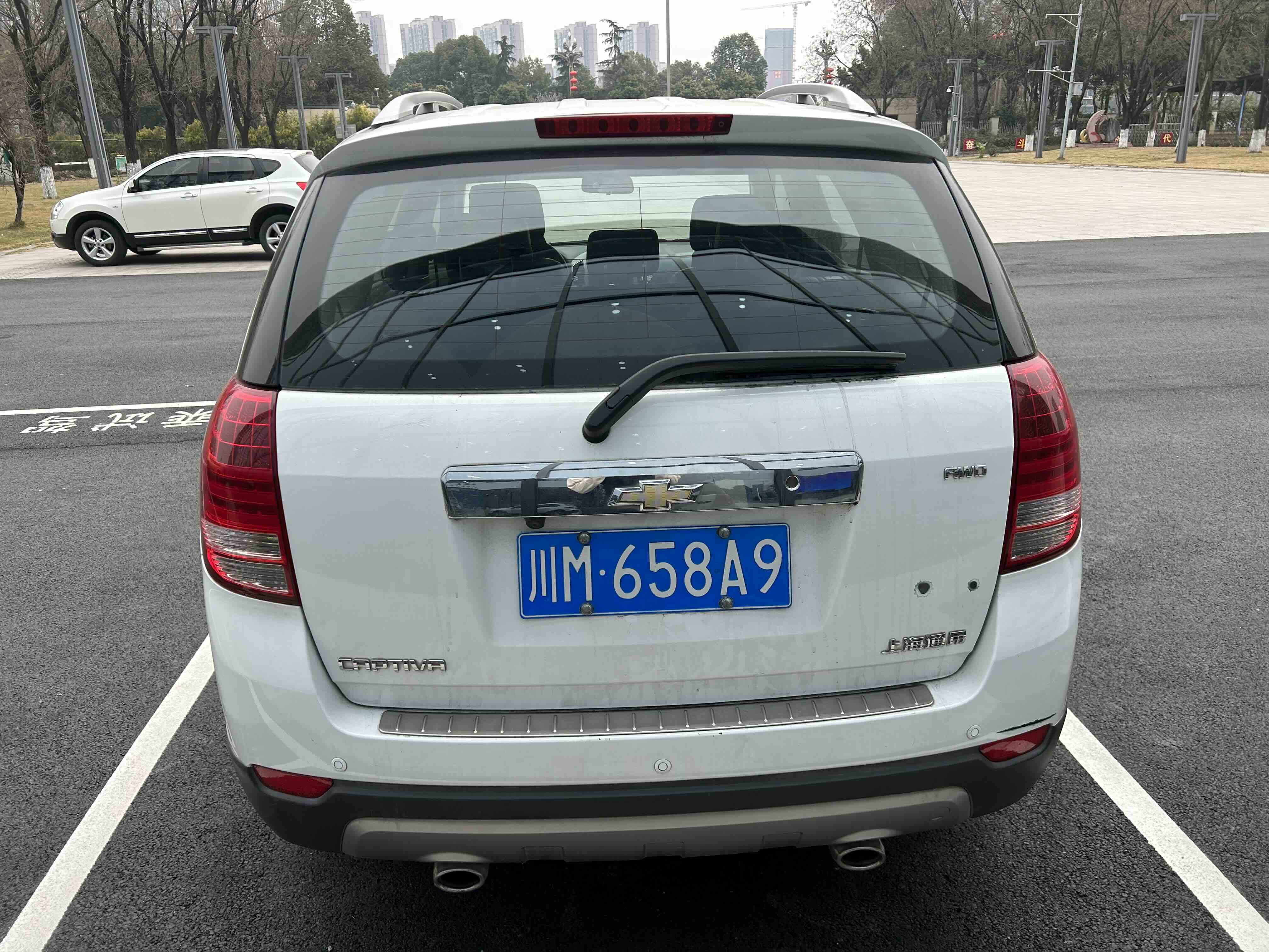 Chevrolet Captiva 2016 car image #4