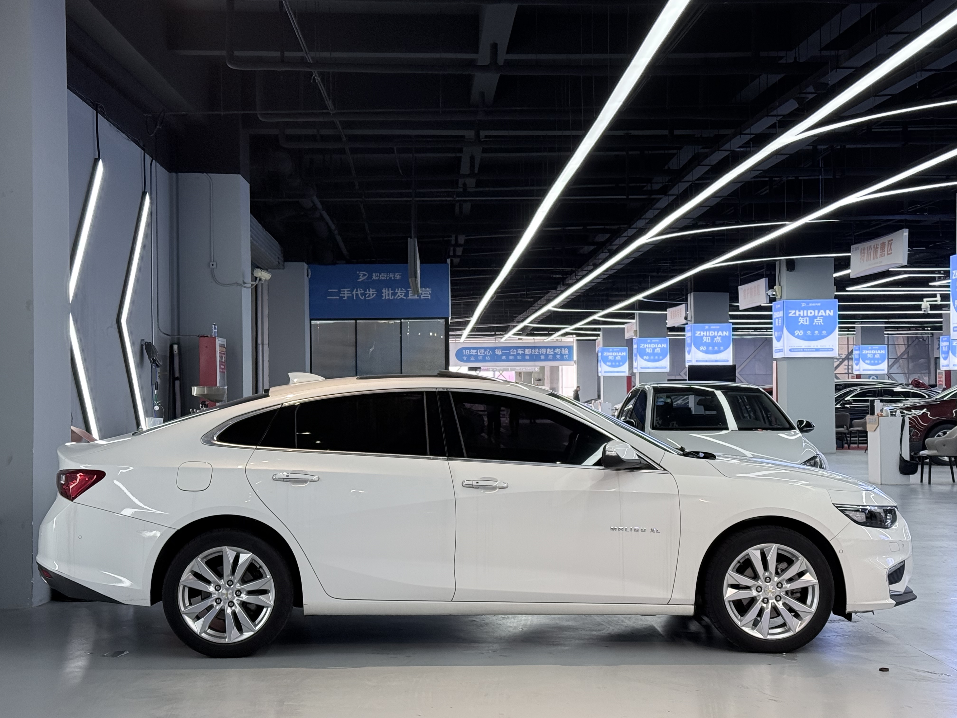 Chevrolet Malibu XL 2018 immagine di auto #4