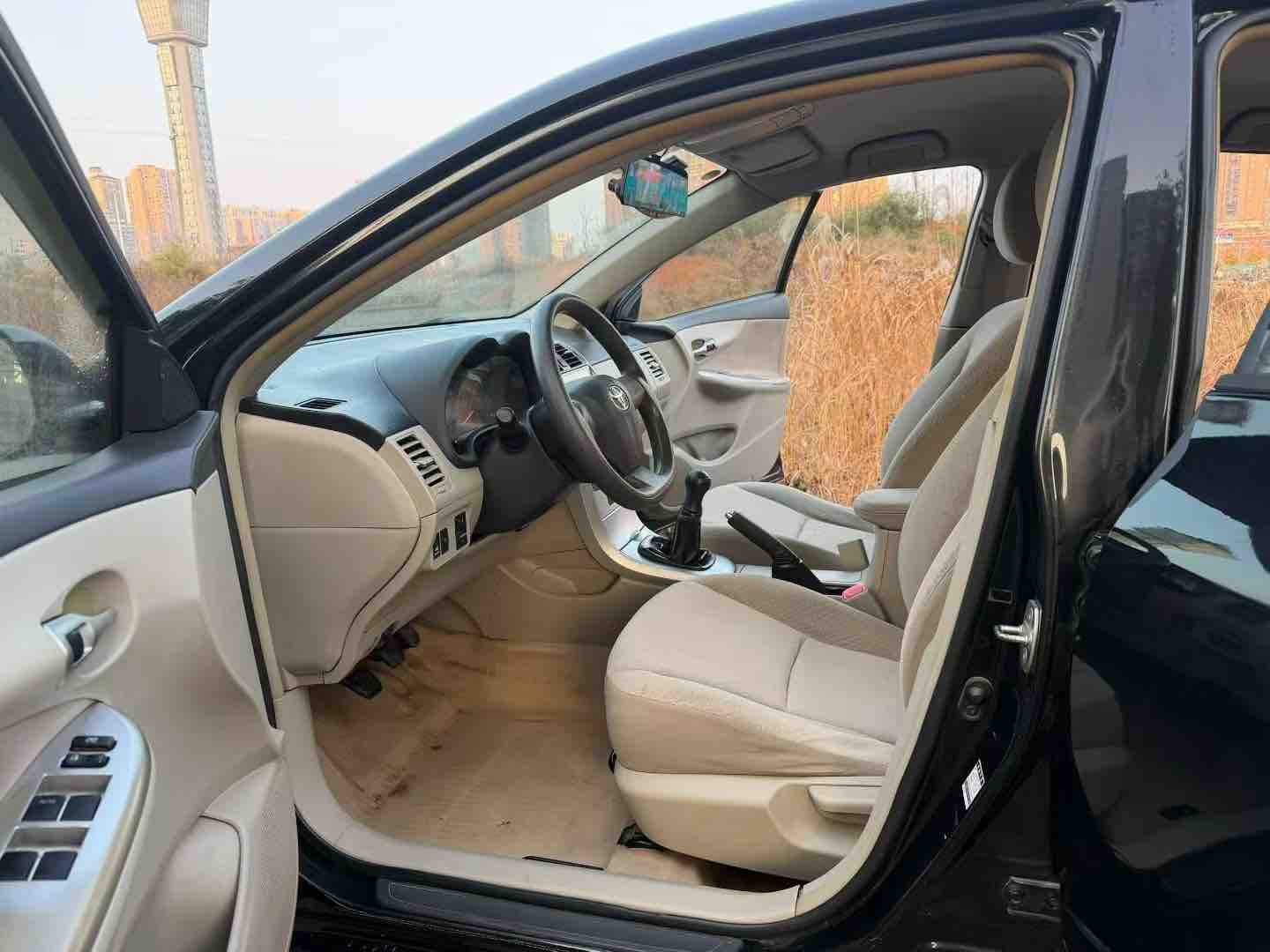 Toyota Corolla 2013 #4 Toyota Corolla 2013 car image #4