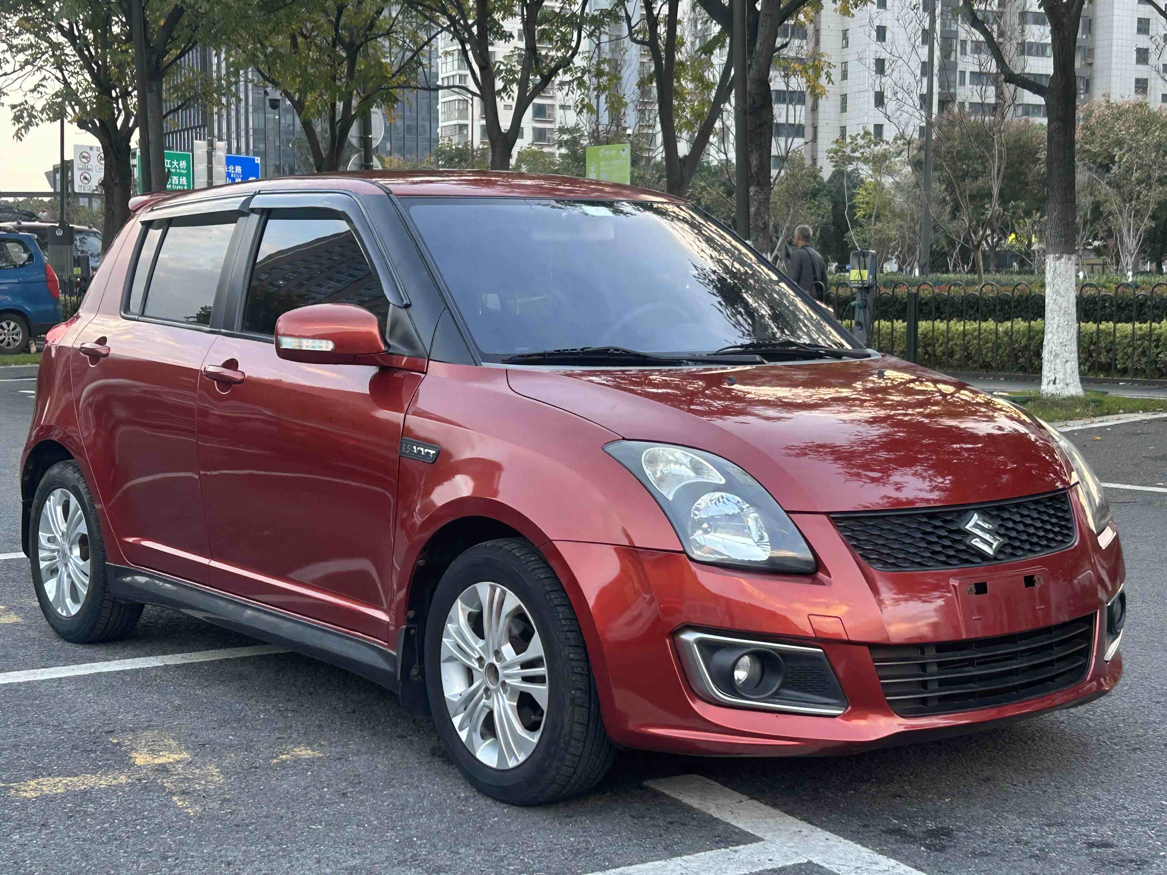 Suzuki Swift 2014 car image #4