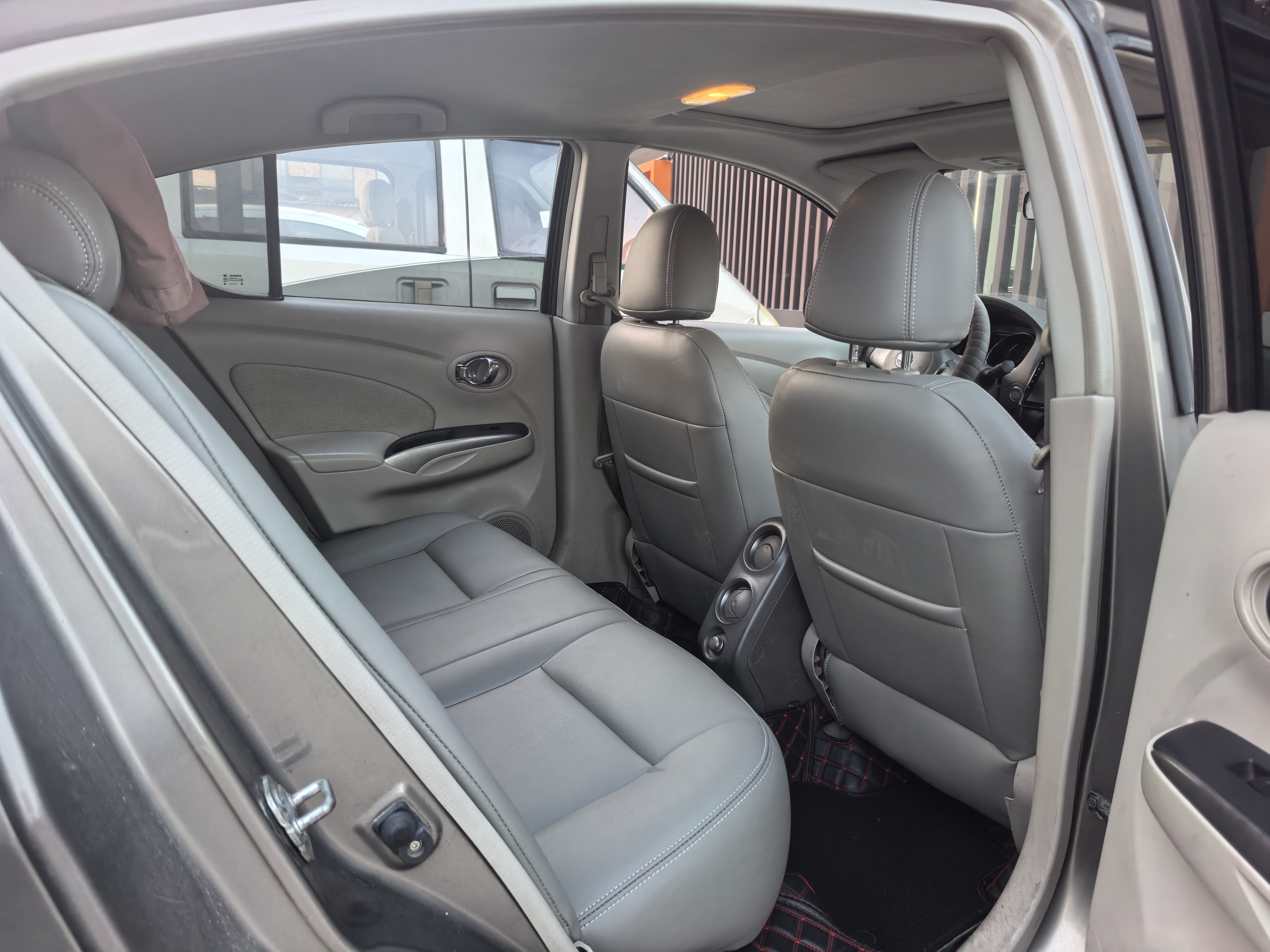 Nissan Sunny 2013 #4 Nissan Sunny 2013 car image #4