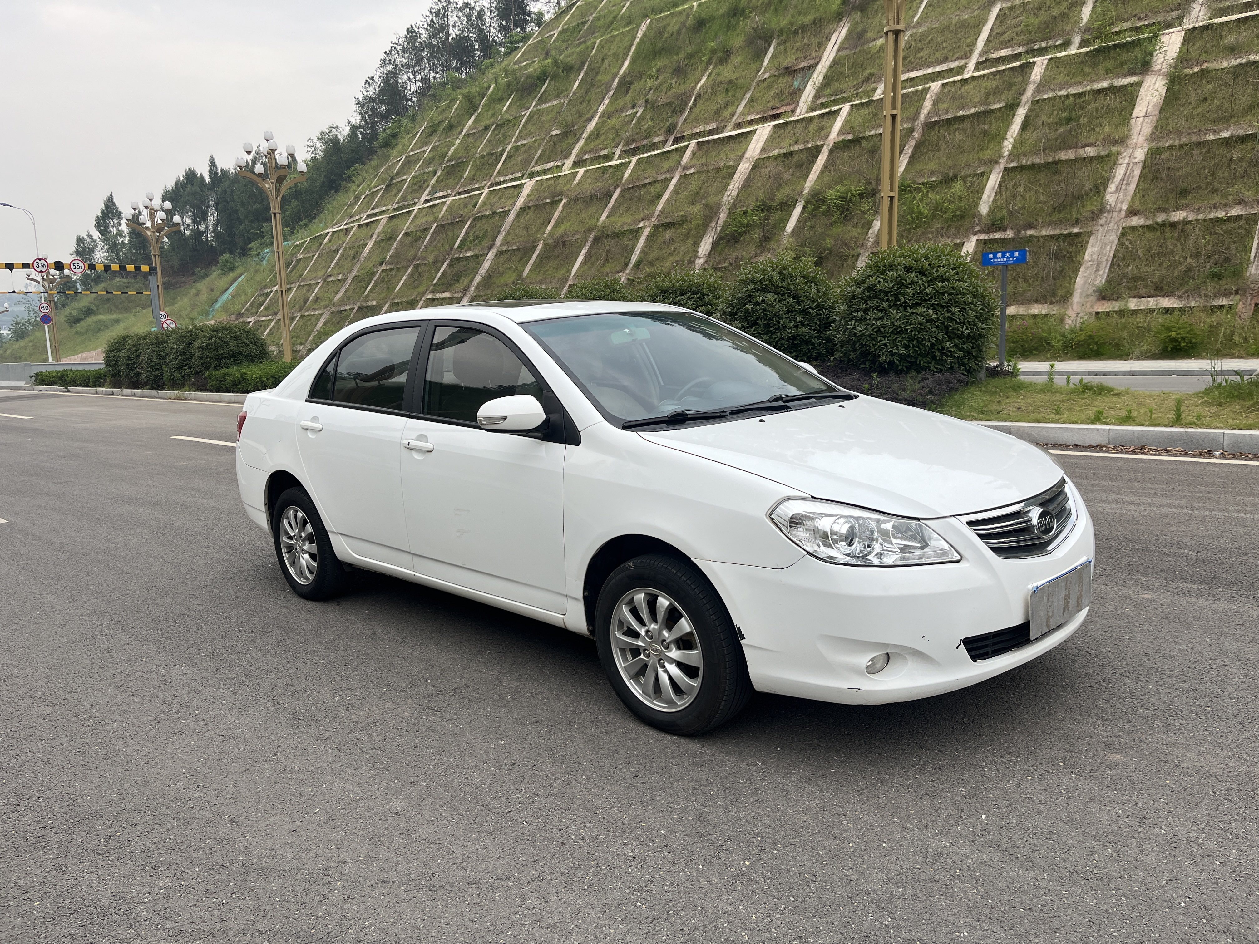 BYD G3 2013 imagem de carro #4