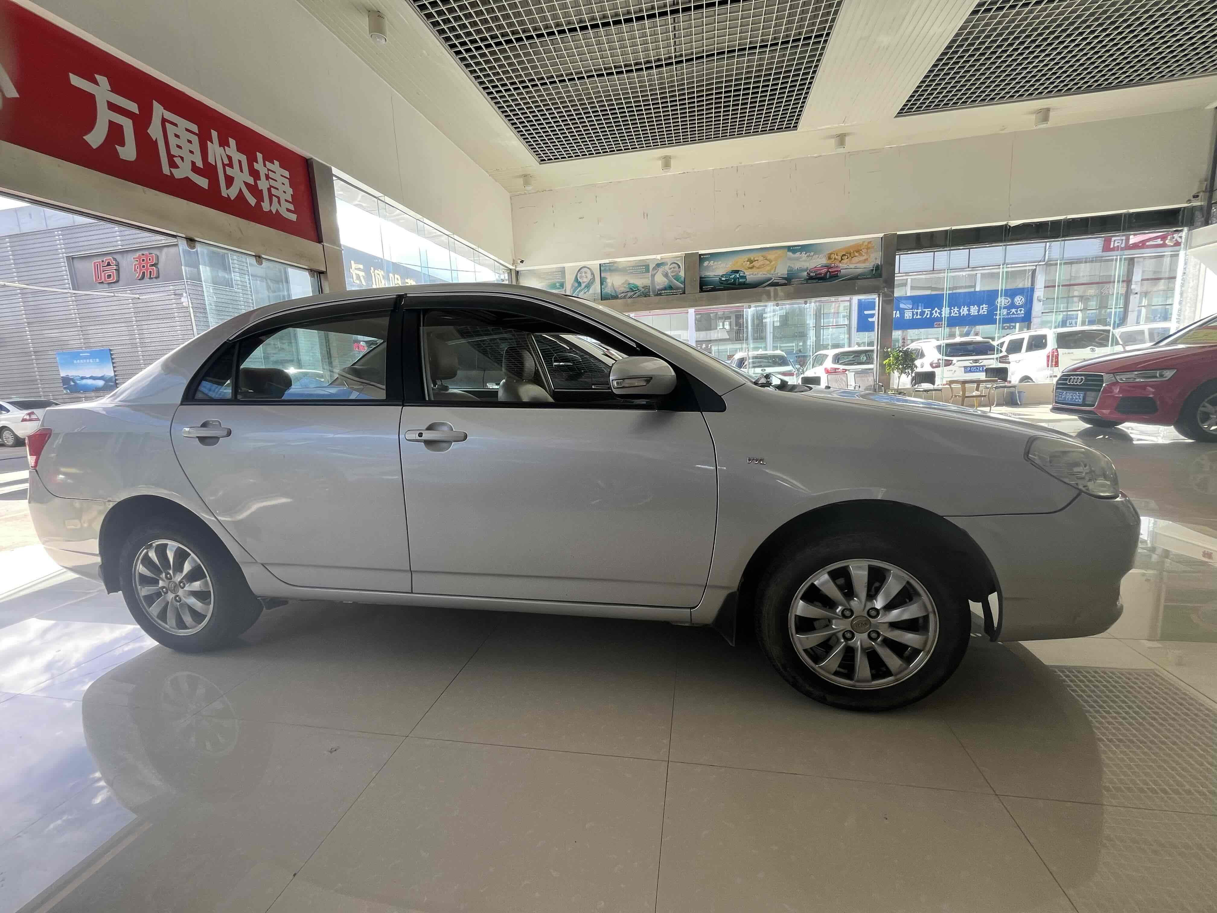 BYD G3 2014 #4 BYD G3 2014 car image #4