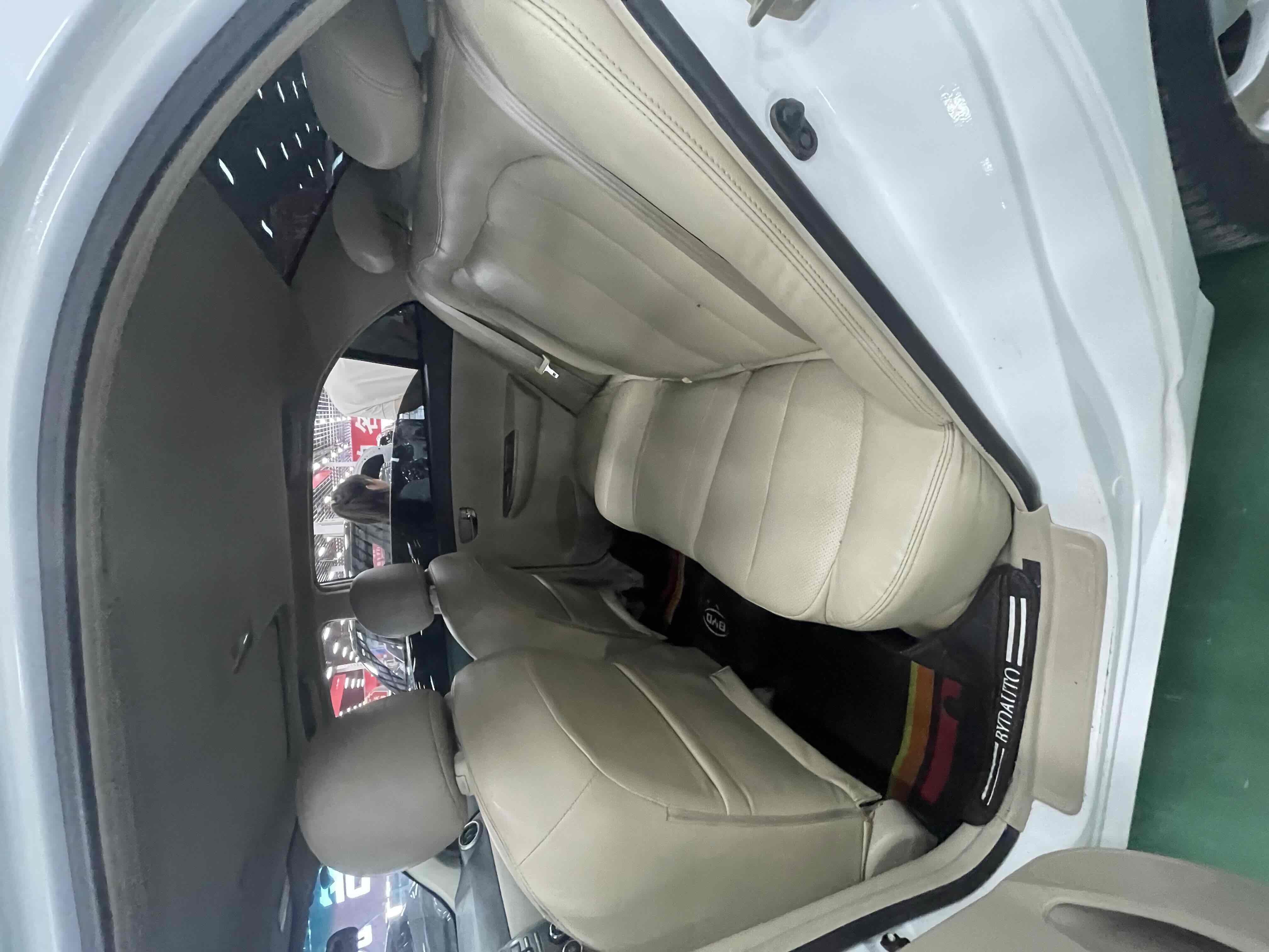 BYD G3 2013 car image #4