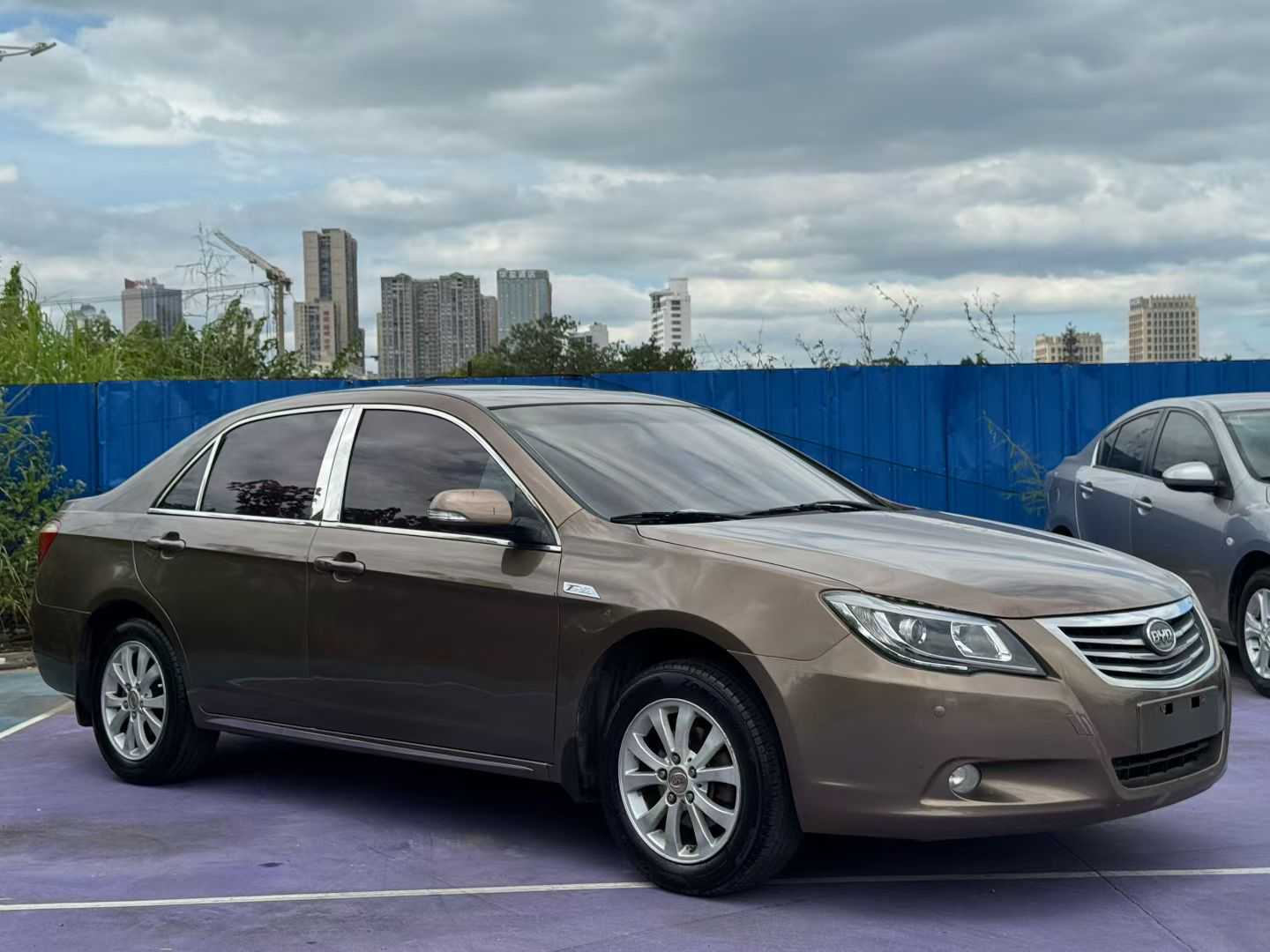 BYD G6 2013 car image #4