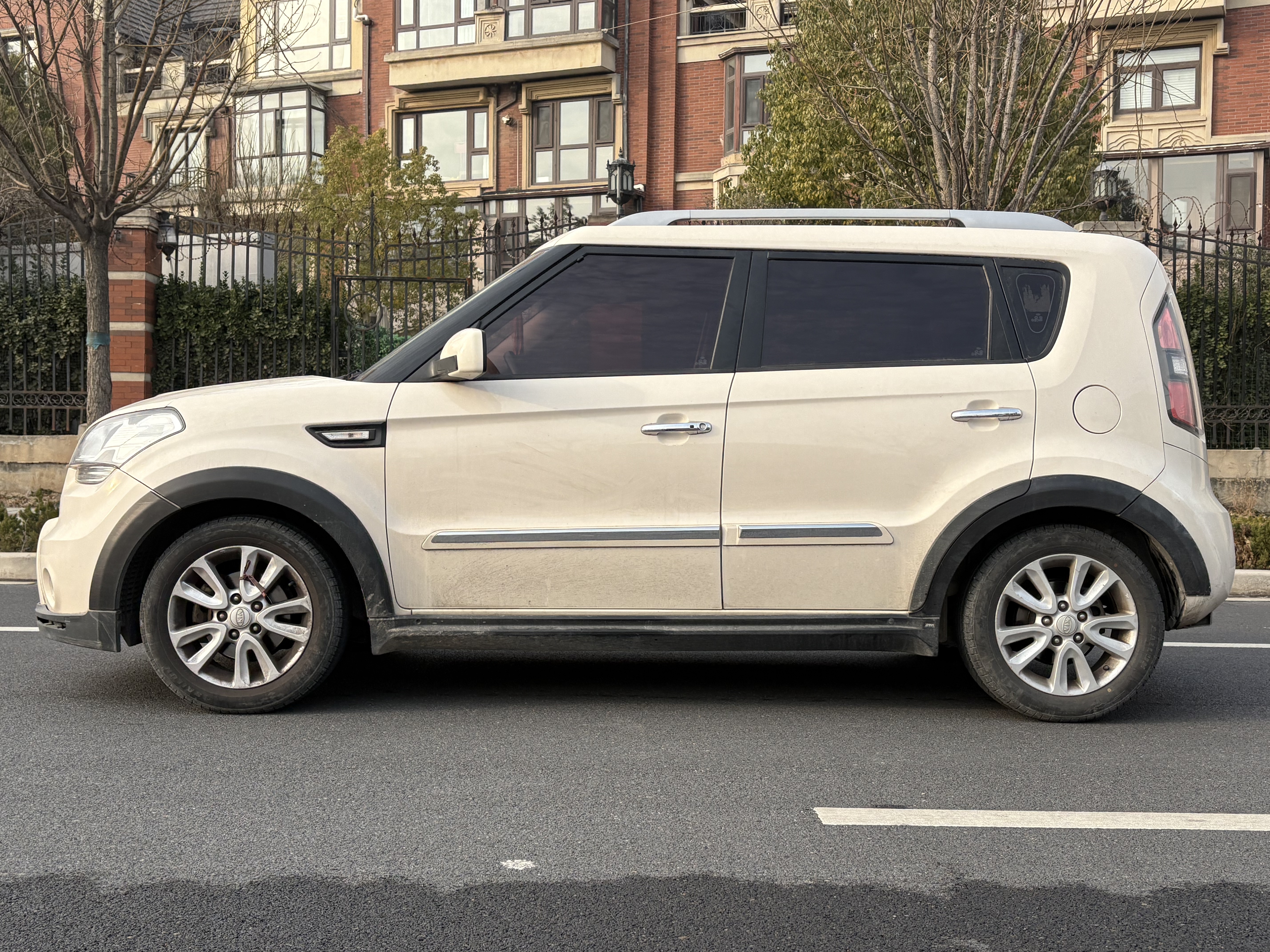 起亚 秀尔 2015 汽车图片 #4