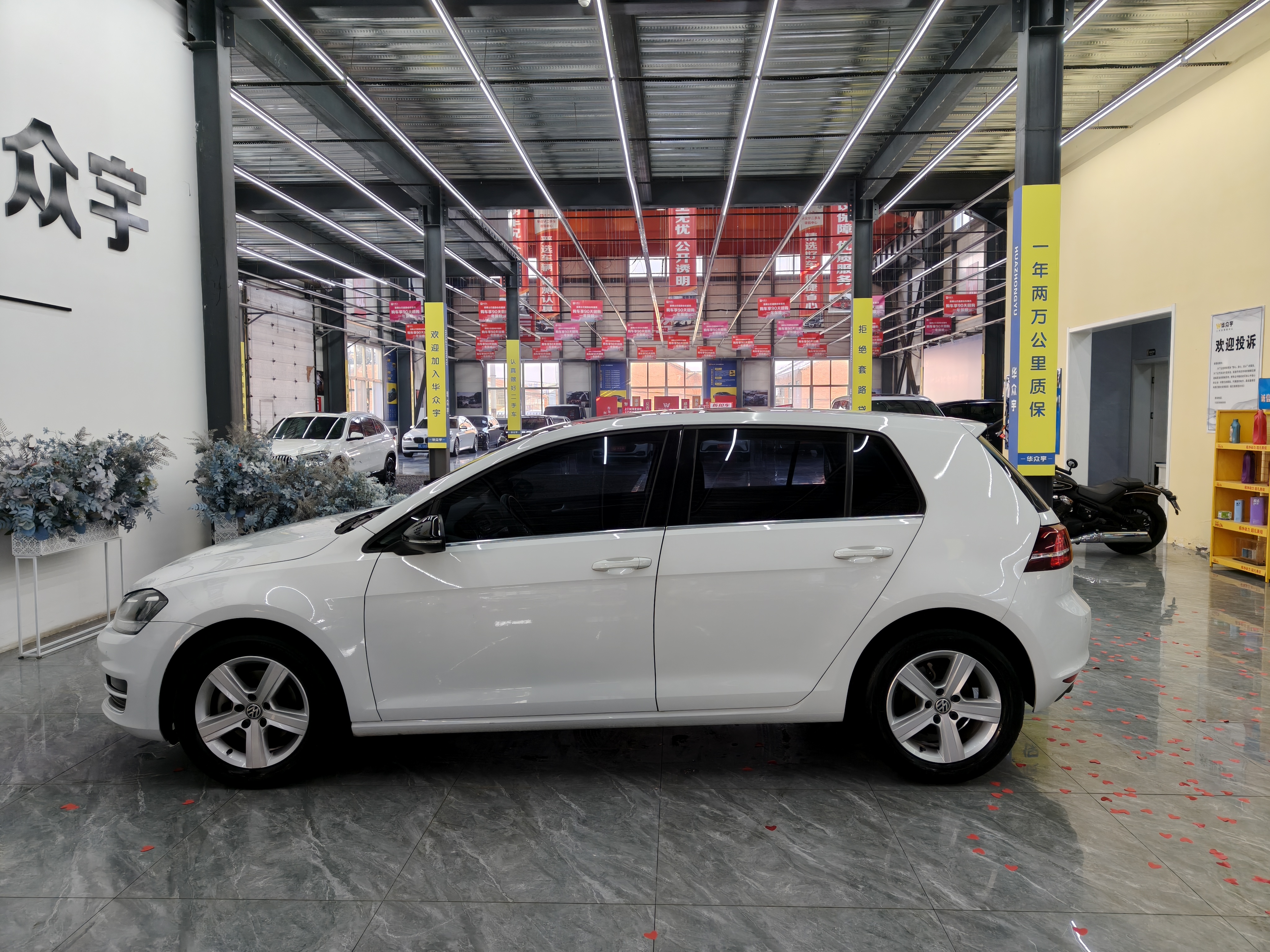 Volkswagen Golf 2017 car image #4