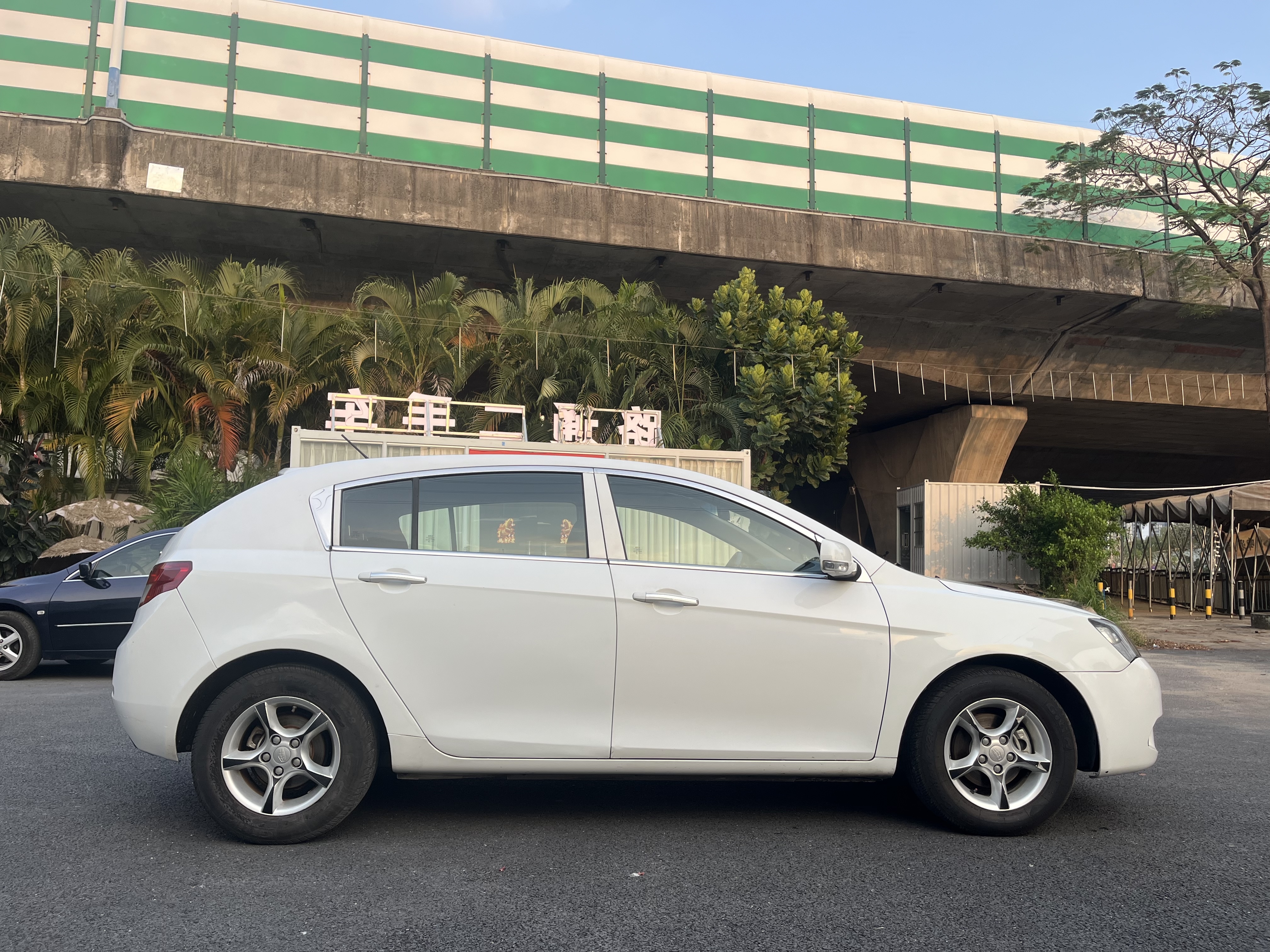 GEELY Emgrand Classic 2014 car image #4