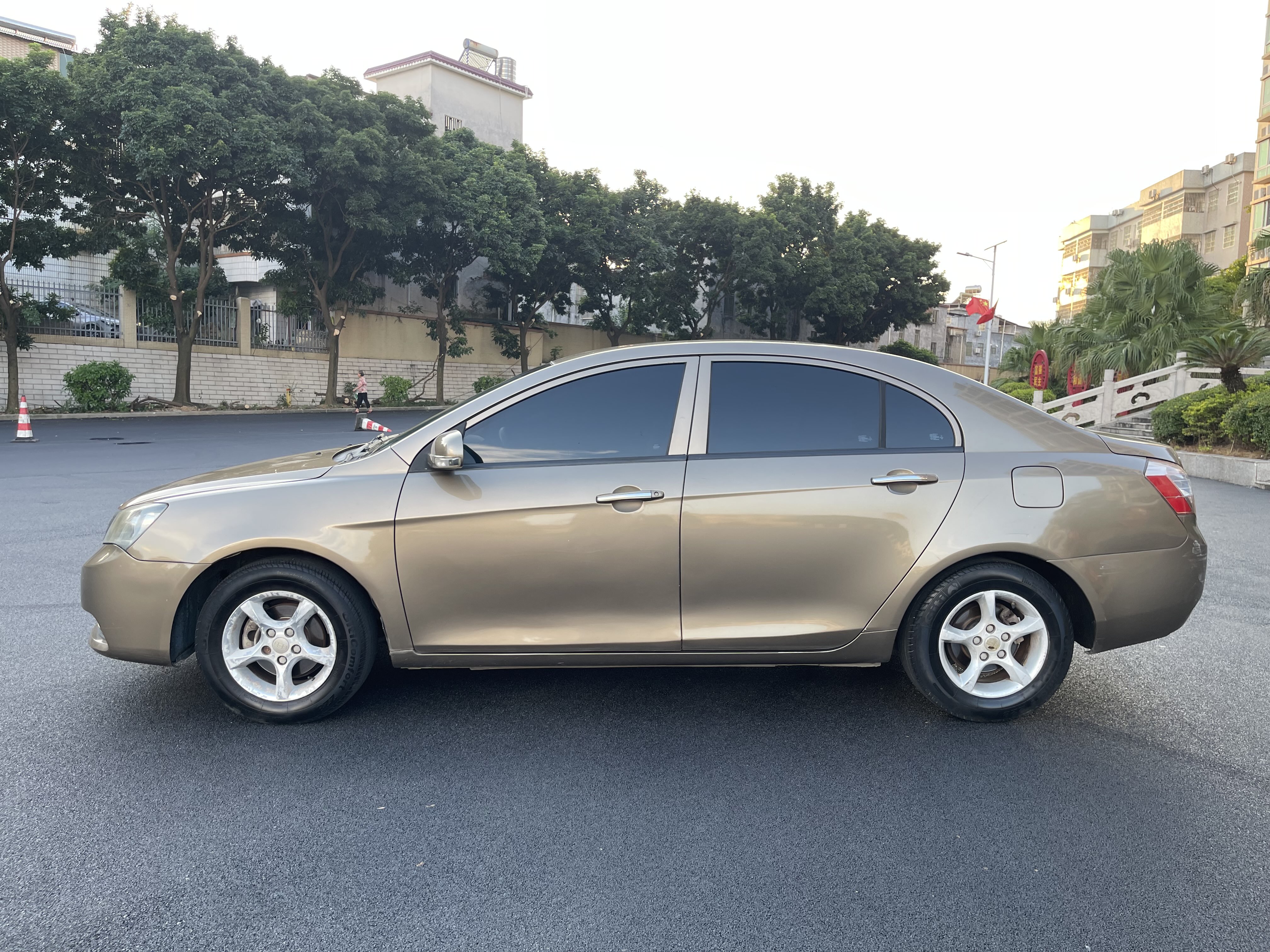 GEELY Emgrand Classic 2014 car image #4