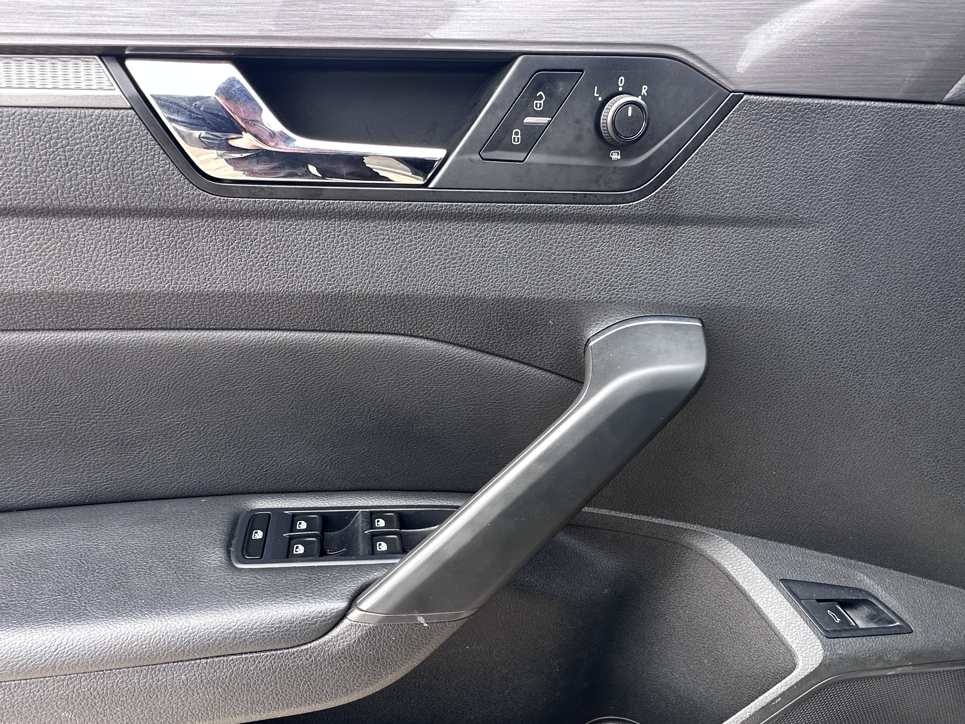 Volkswagen Passat 2018 car image #4