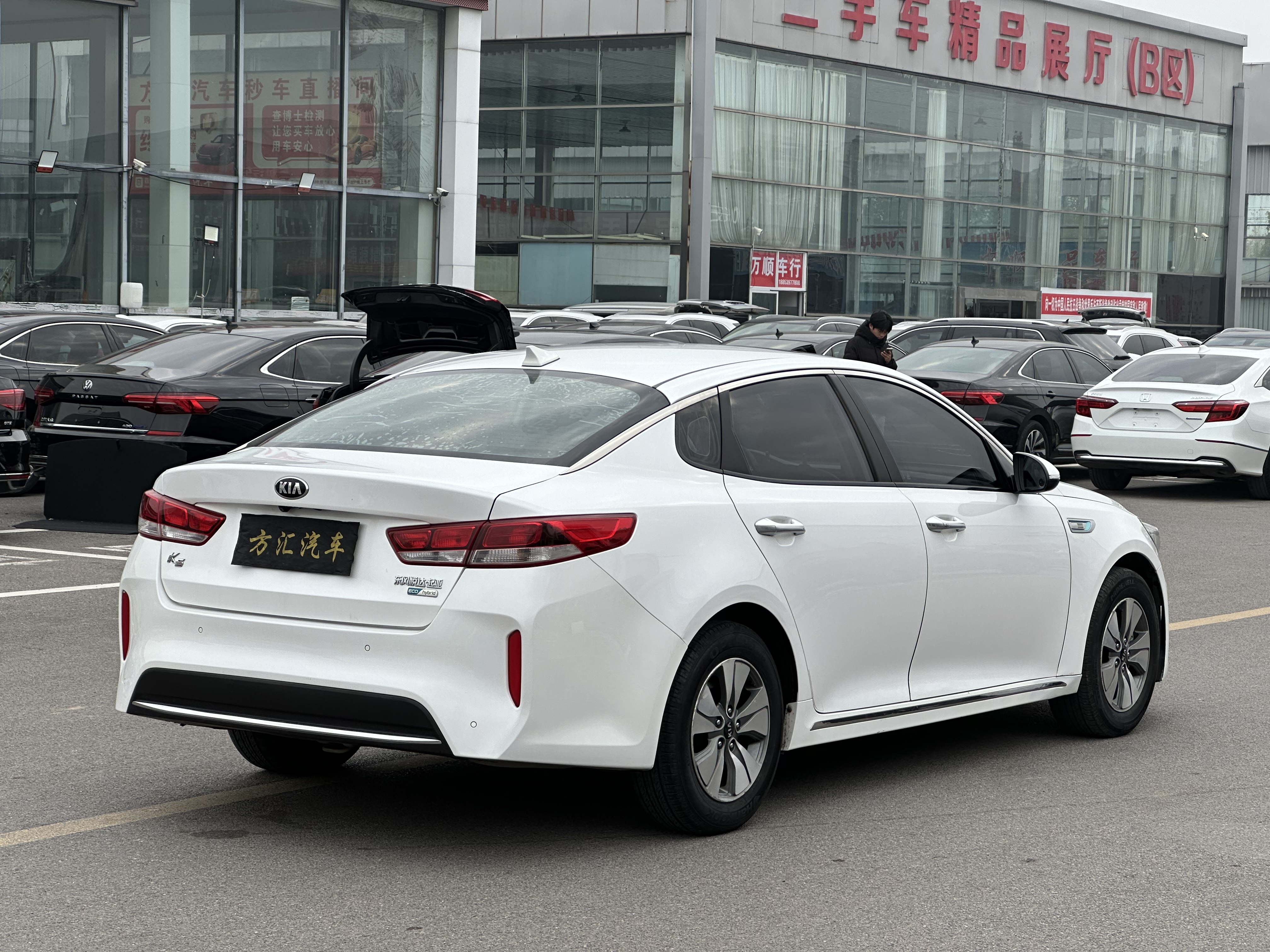 Kia K5 2017 car image #4