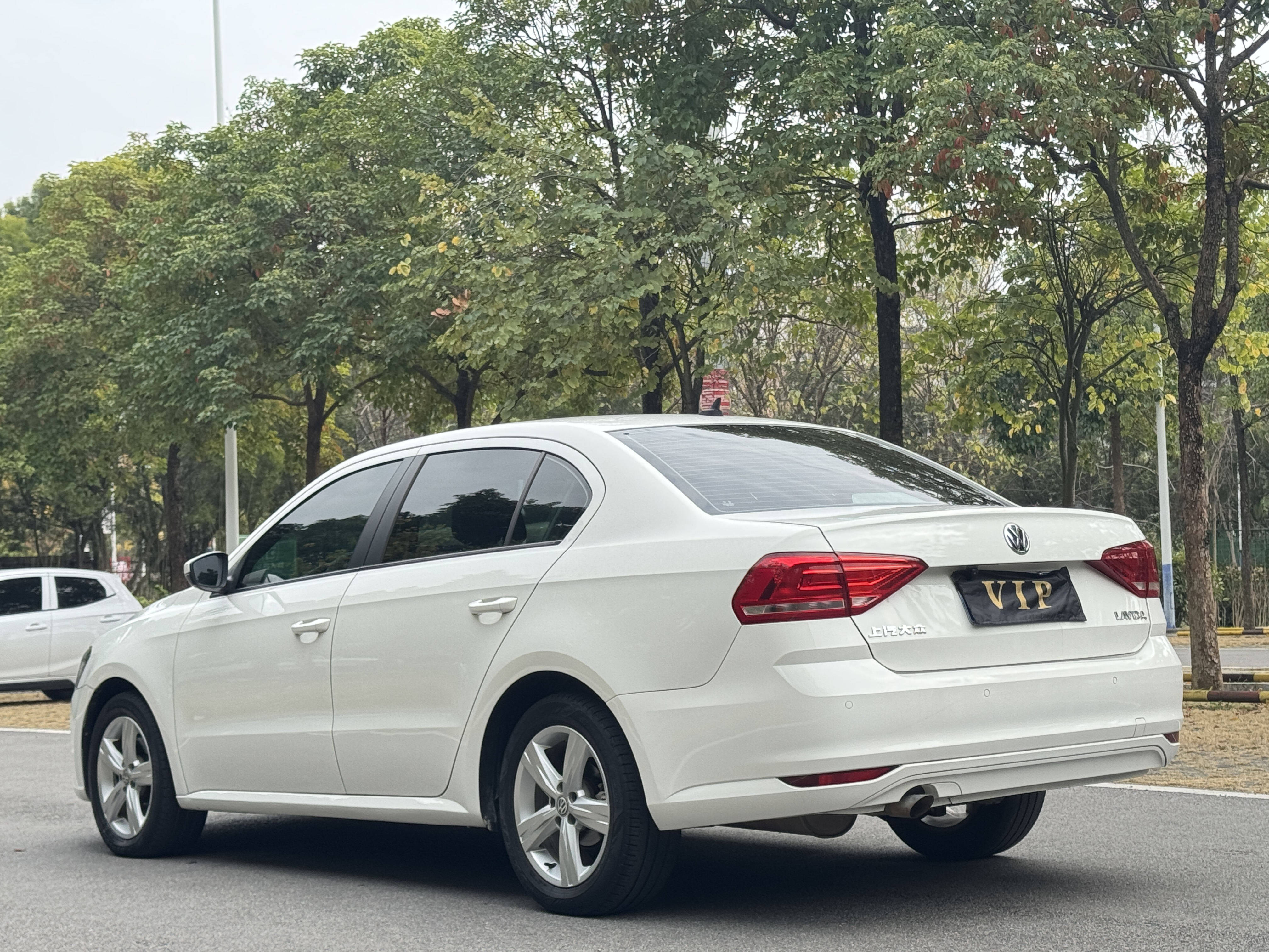 Volkswagen Lavida 2019 #4 Volkswagen Lavida 2019 car image #4