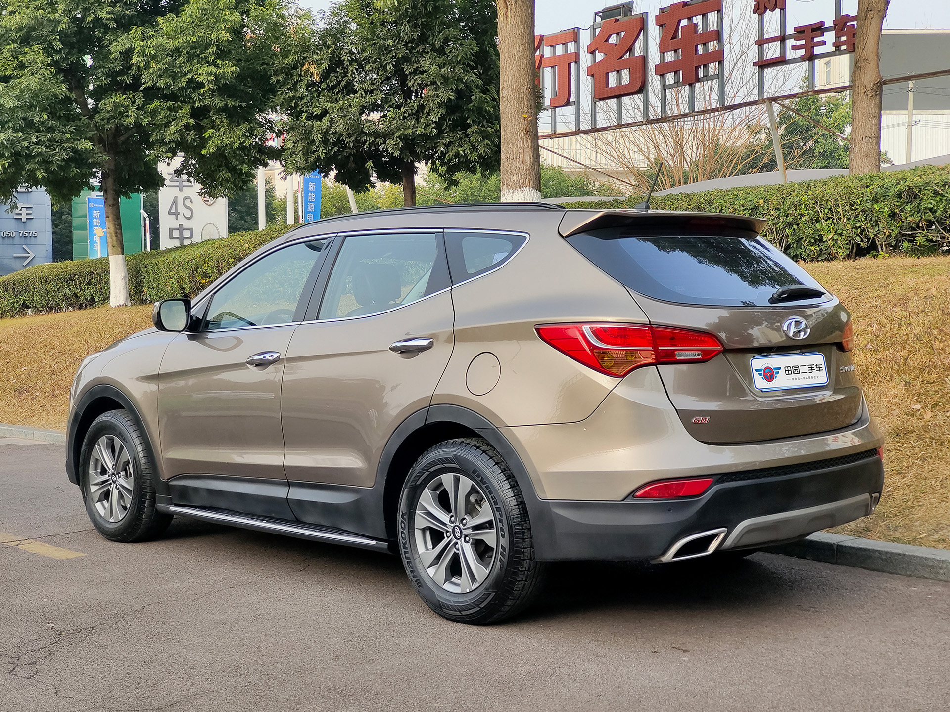 Hyundai Santa Fe 2013 car image #4