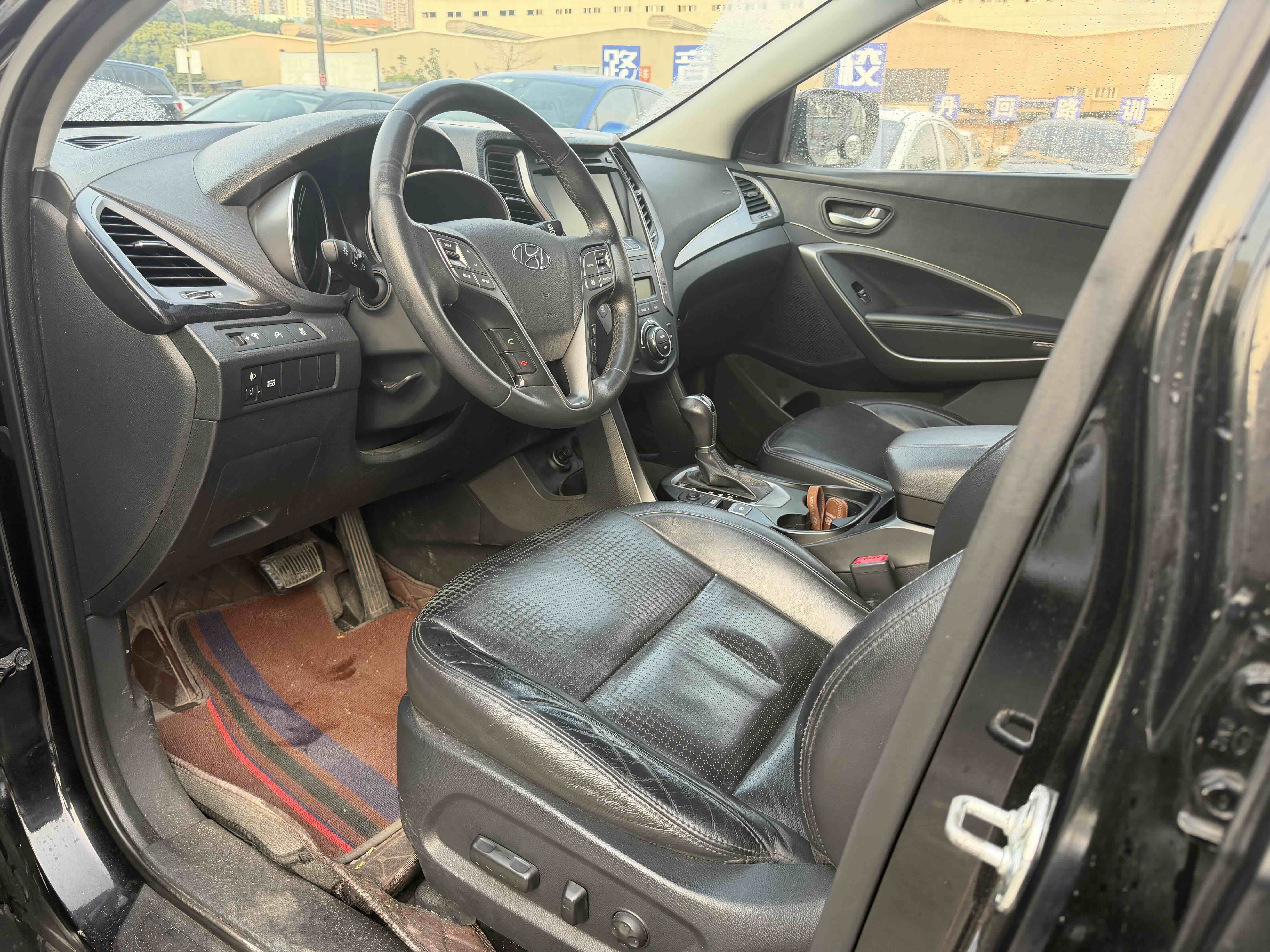 Hyundai Santa Fe 2013 car image #4