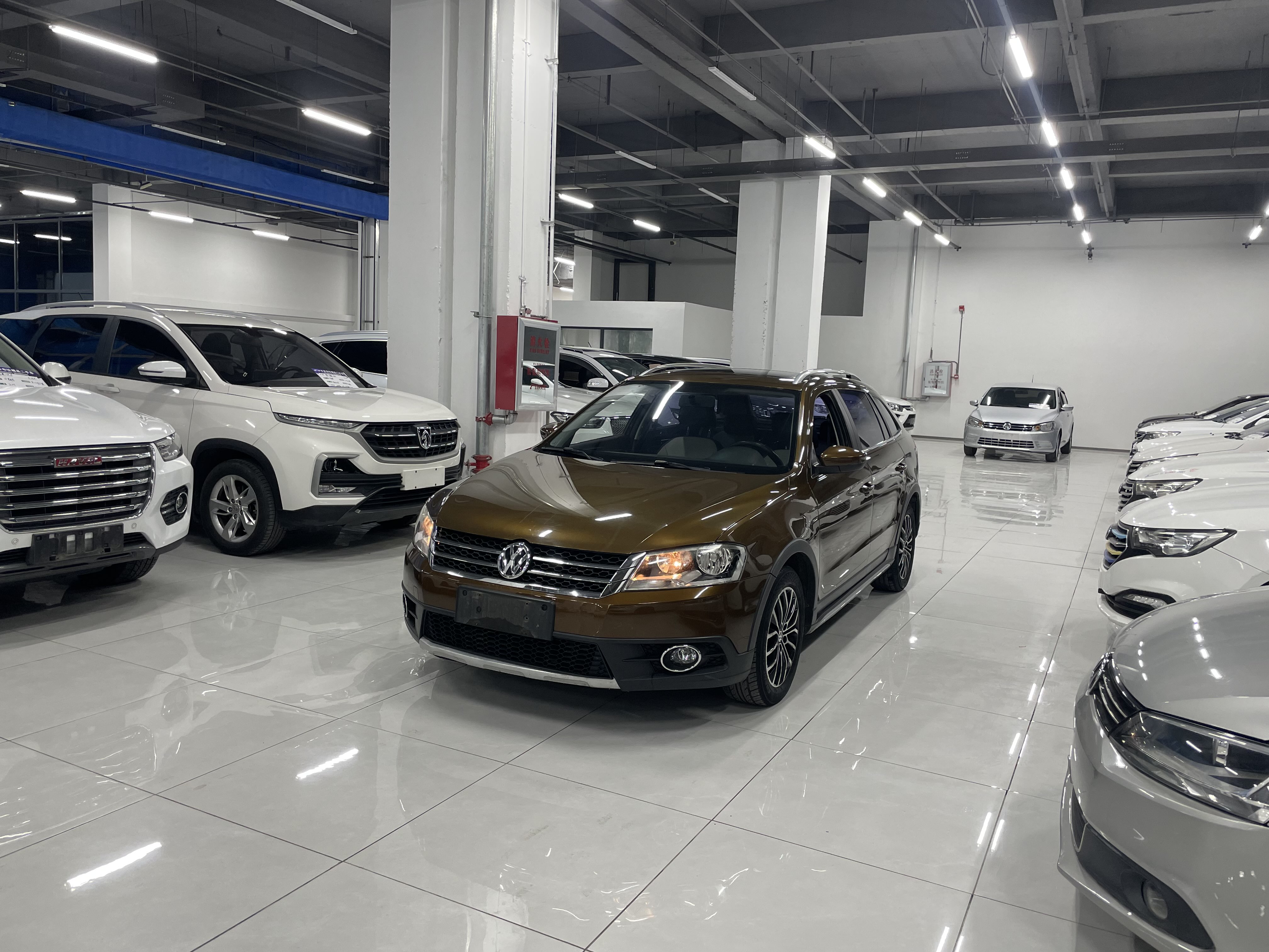 Volkswagen Cross Lavida 2015 immagine di auto #4