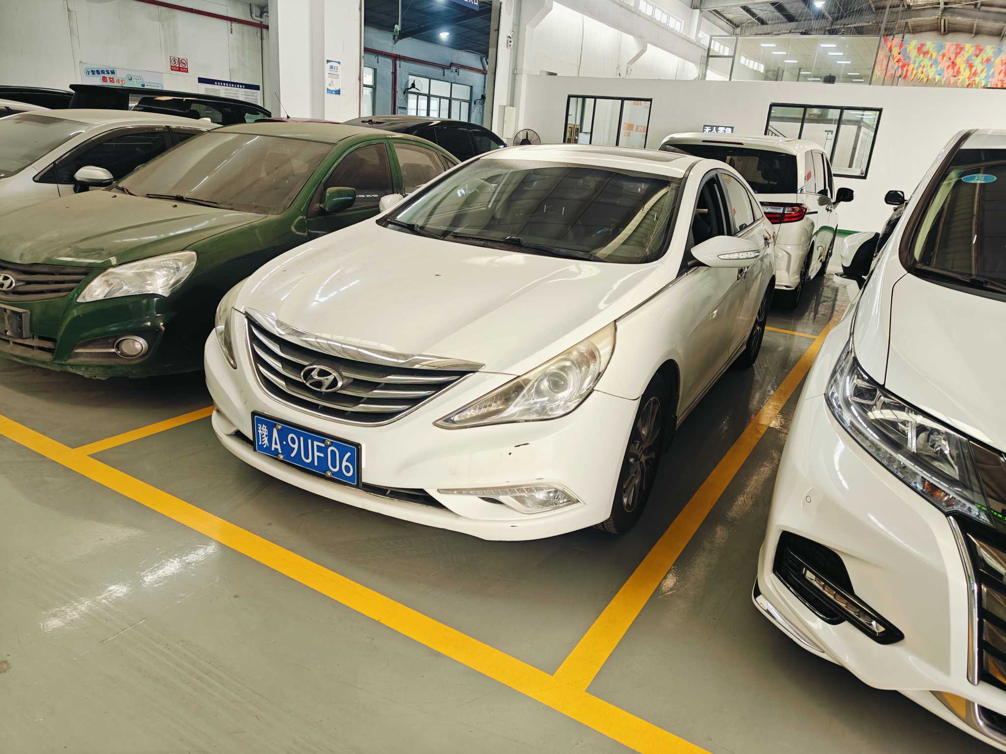 Hyundai Sonata 2014 car image #4