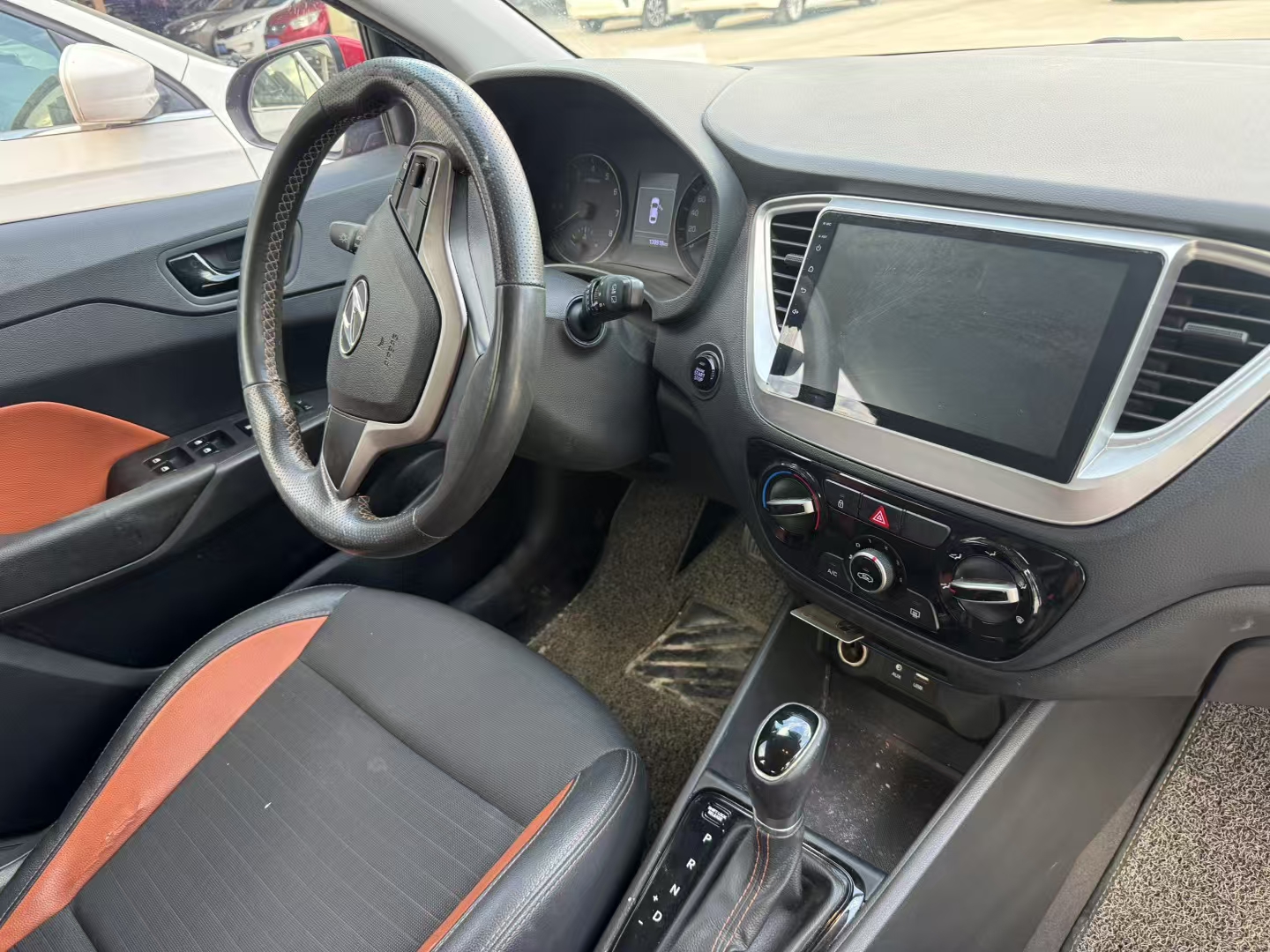 Hyundai Verna RV 2017 #4 Hyundai Verna RV 2017 car image #4