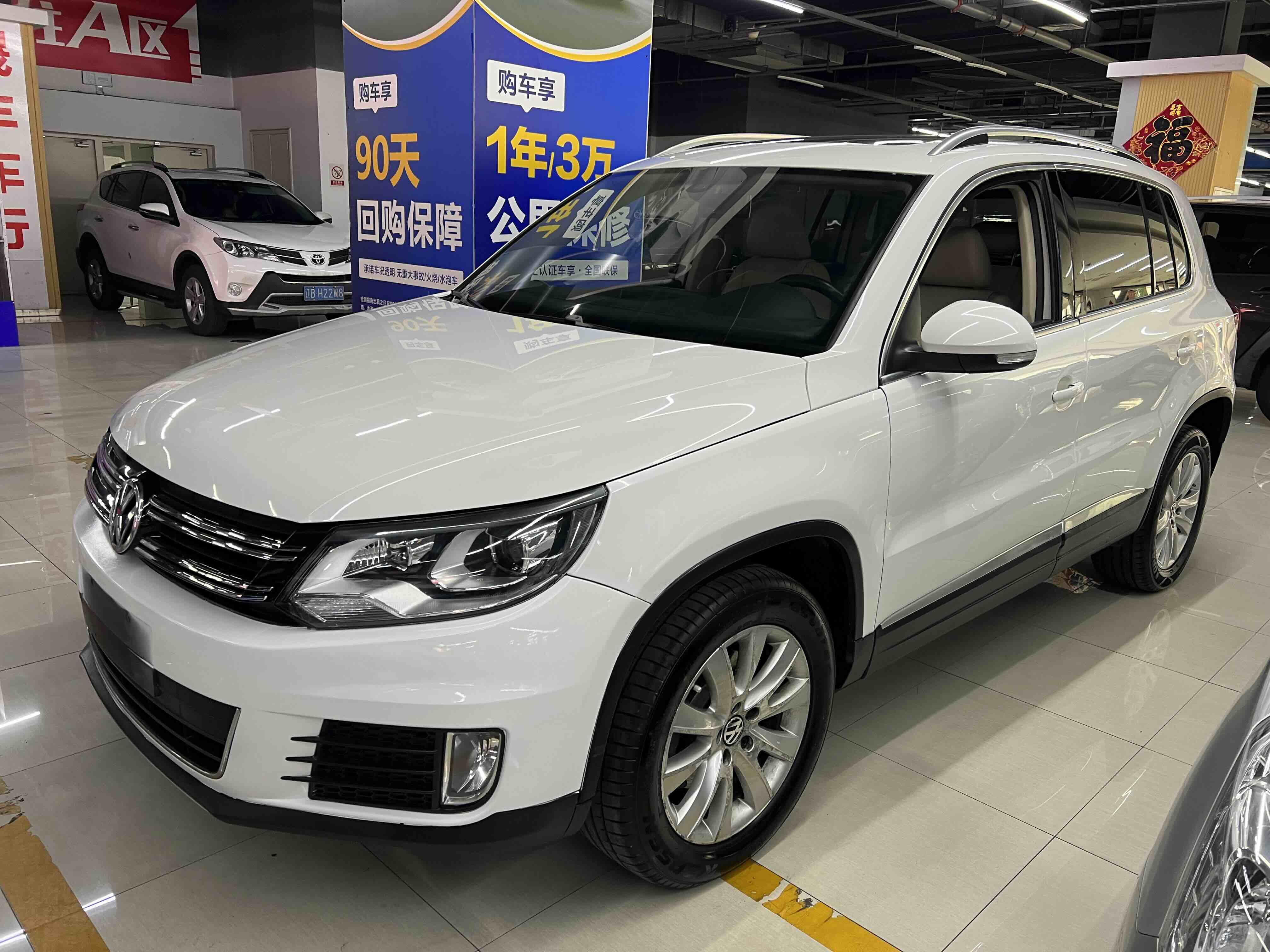 Volkswagen Tiguan 2014 car image #4