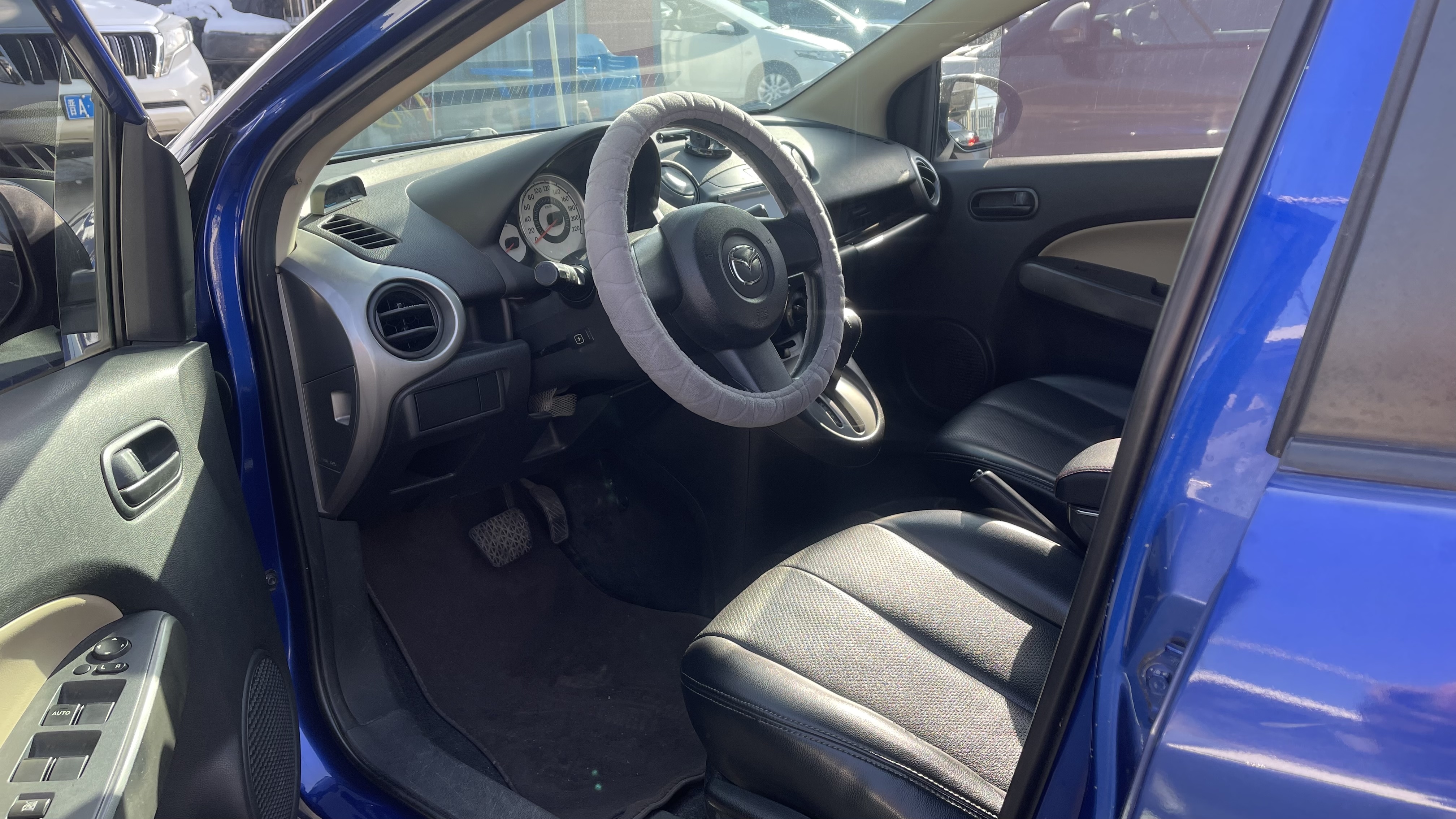 马自达 马自达2劲翔 2010 汽车图片 #4