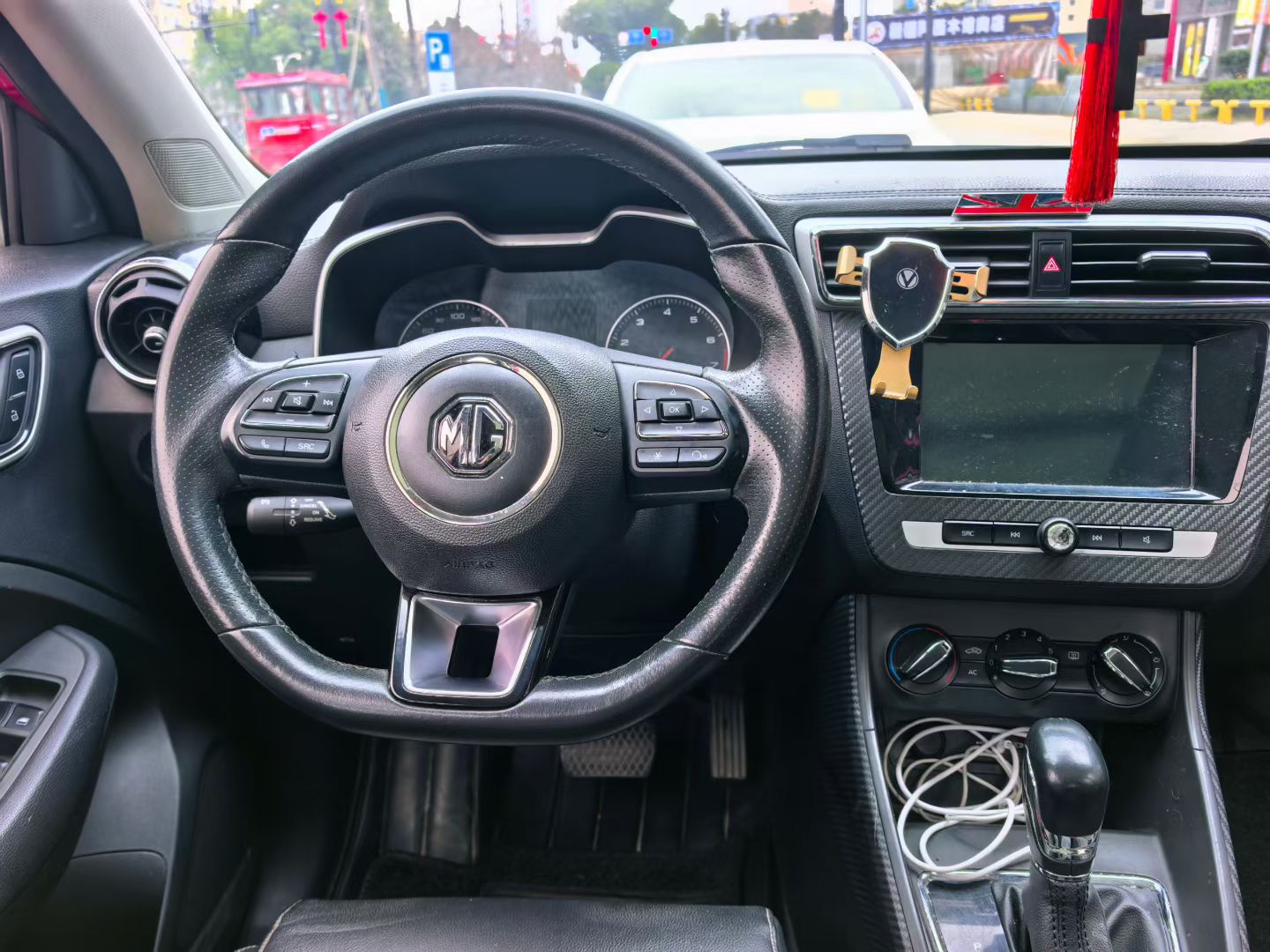 MG ZS 2017 #4 MG ZS 2017 car image #4