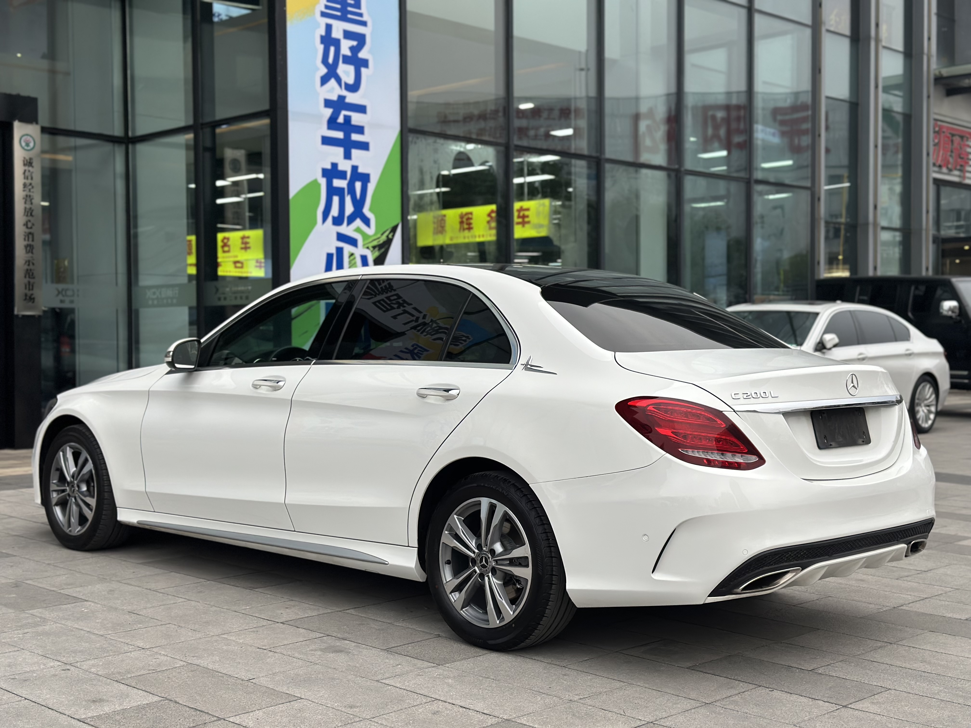 Mercedes-Benz C Class 2017 car image #4