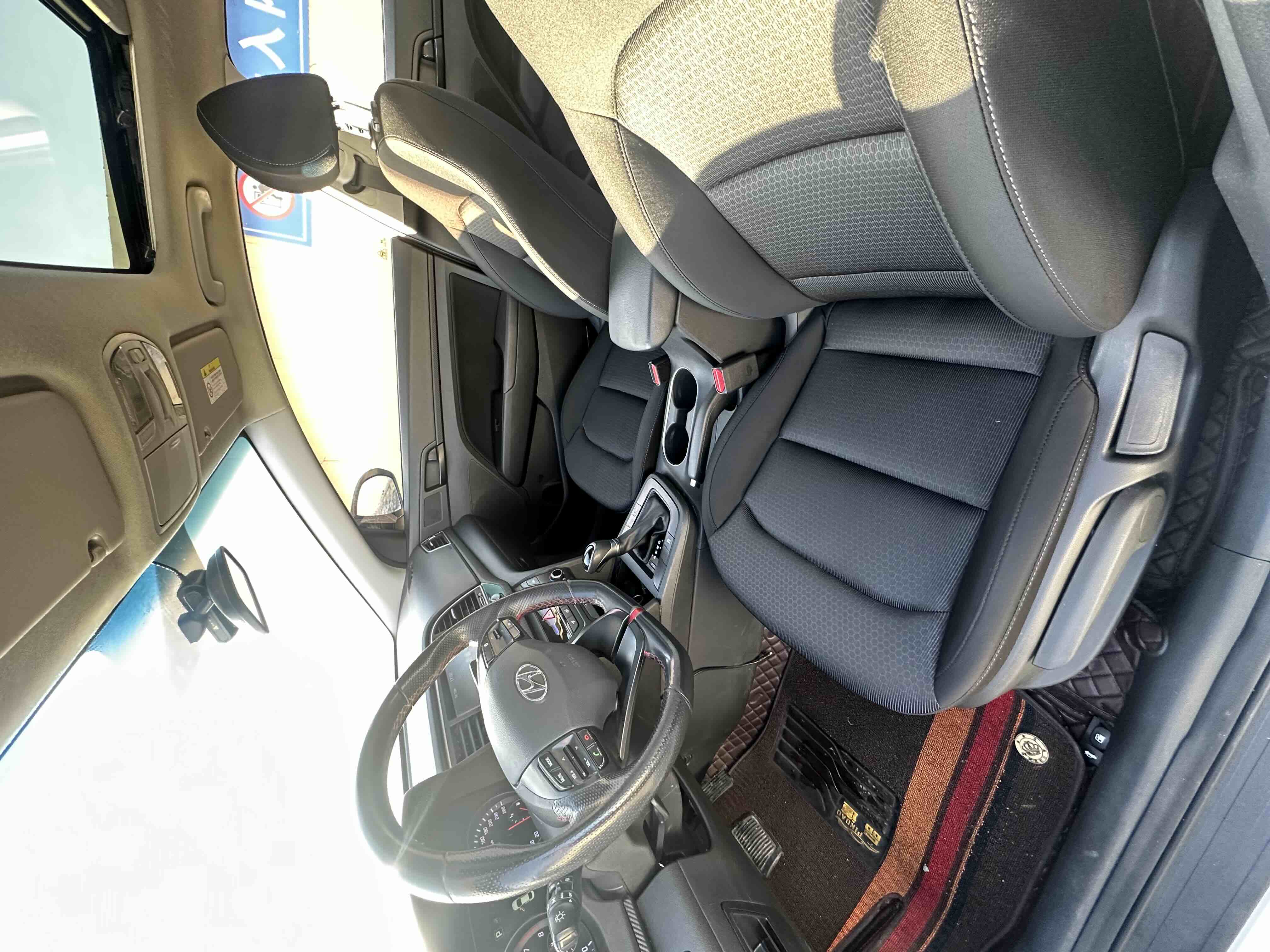 Hyundai Elantra AD 2019 car image #4