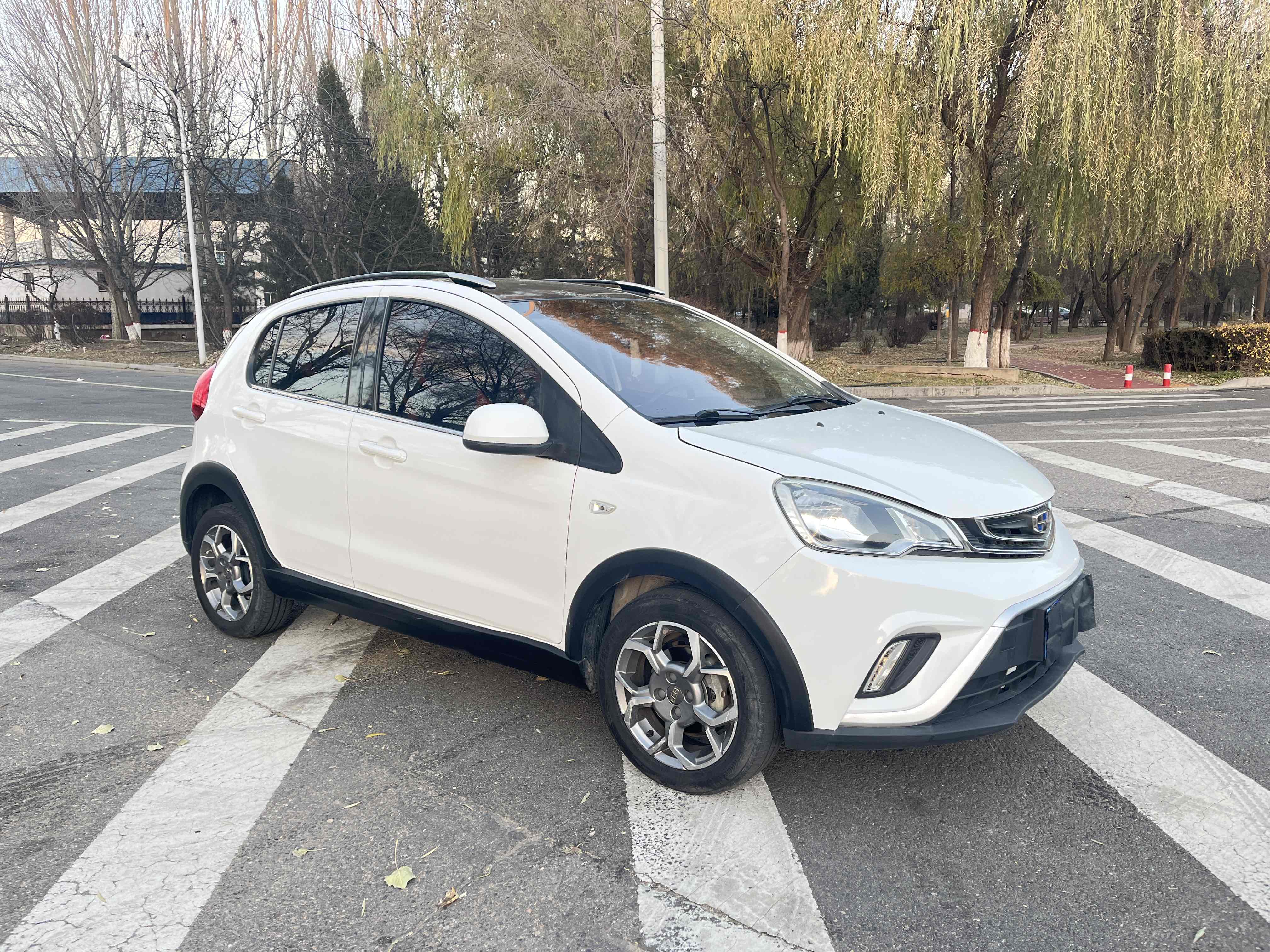 GEELY Vision X1 2018 #4 GEELY Vision X1 2018 car image #4