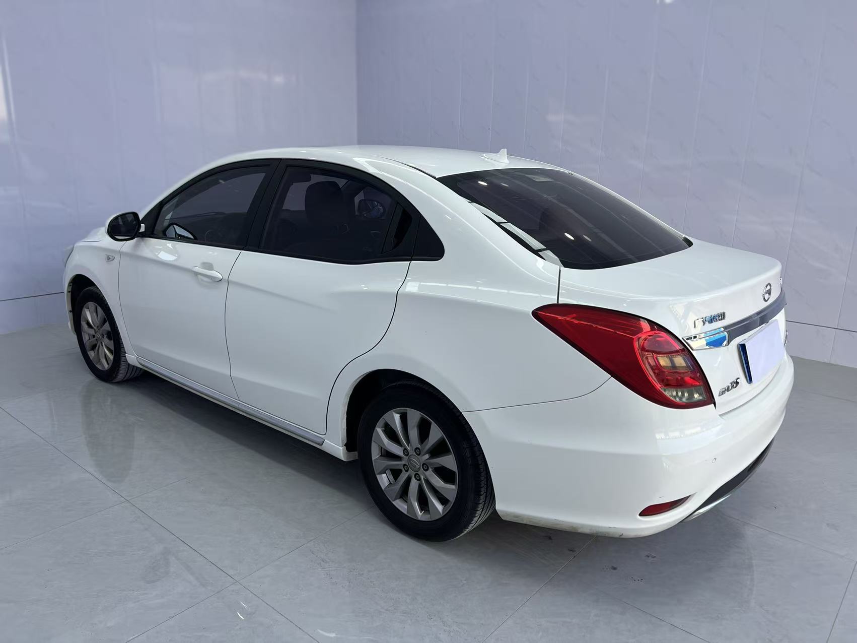 GAC Trumpchi GA3 2017 изображение автомобиля #4