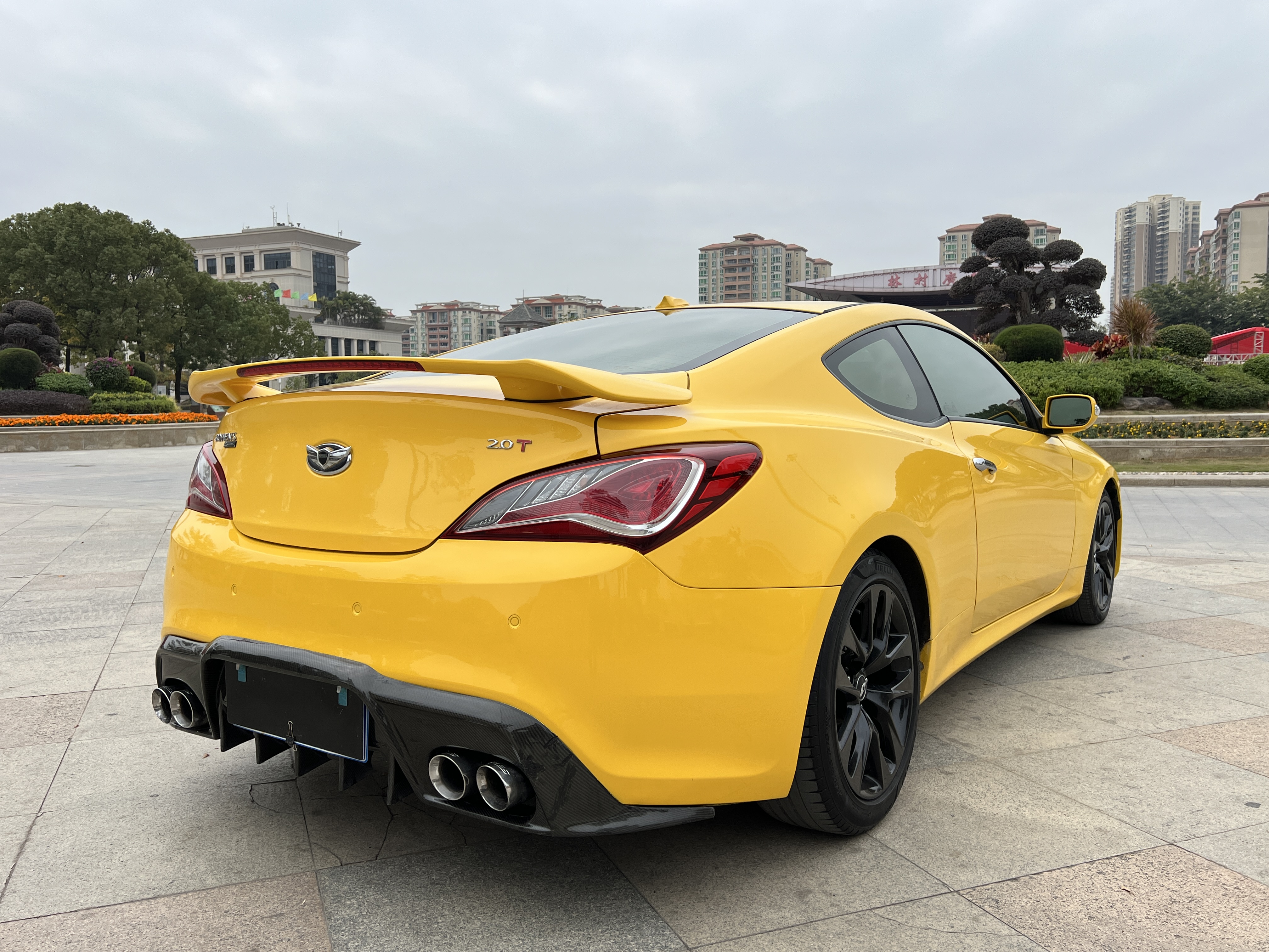 Hyundai Rohens-Coupe 2013 #4 Hyundai Rohens-Coupe 2013 car image #4