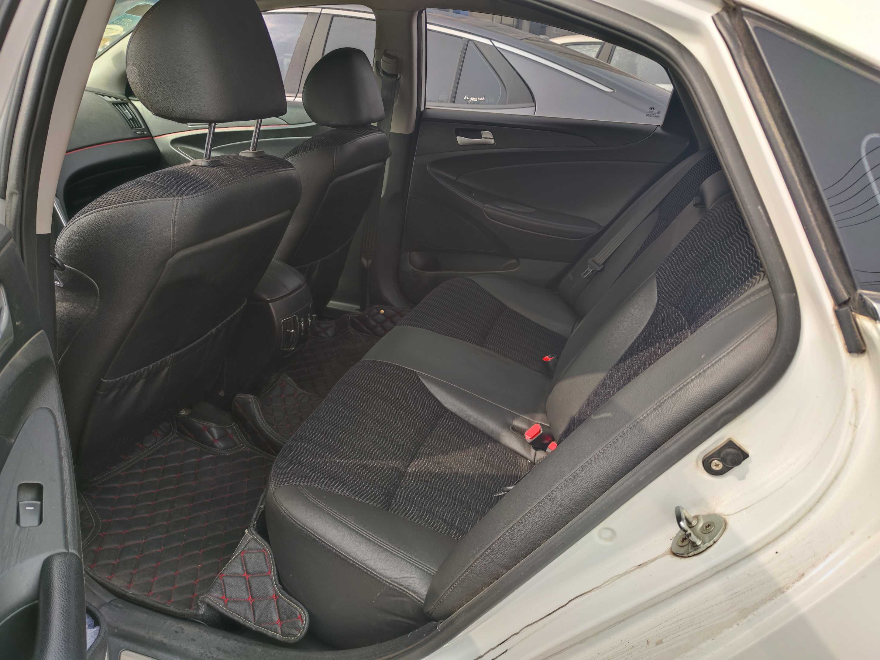 Hyundai Sonata 2013 car image #4