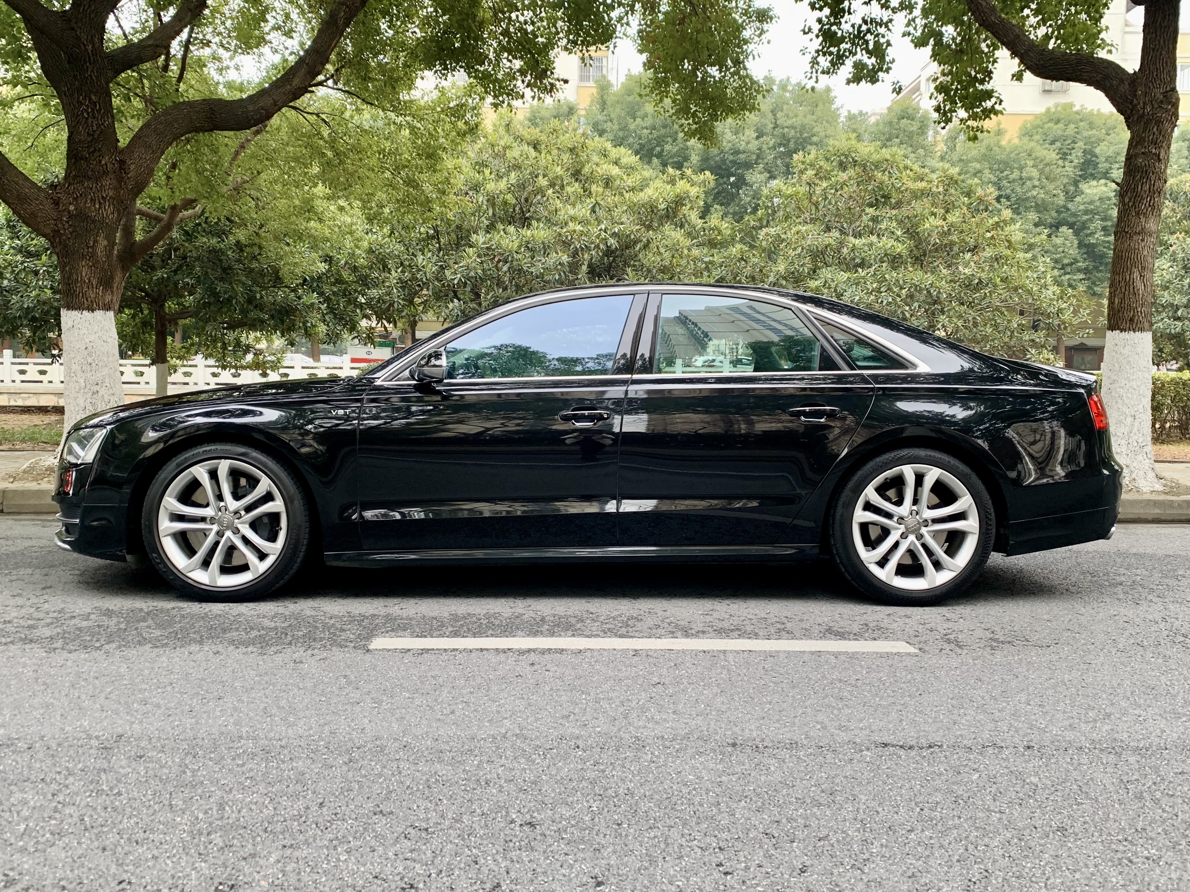 Audi S8 2013 #4 Audi S8 2013 car image #4