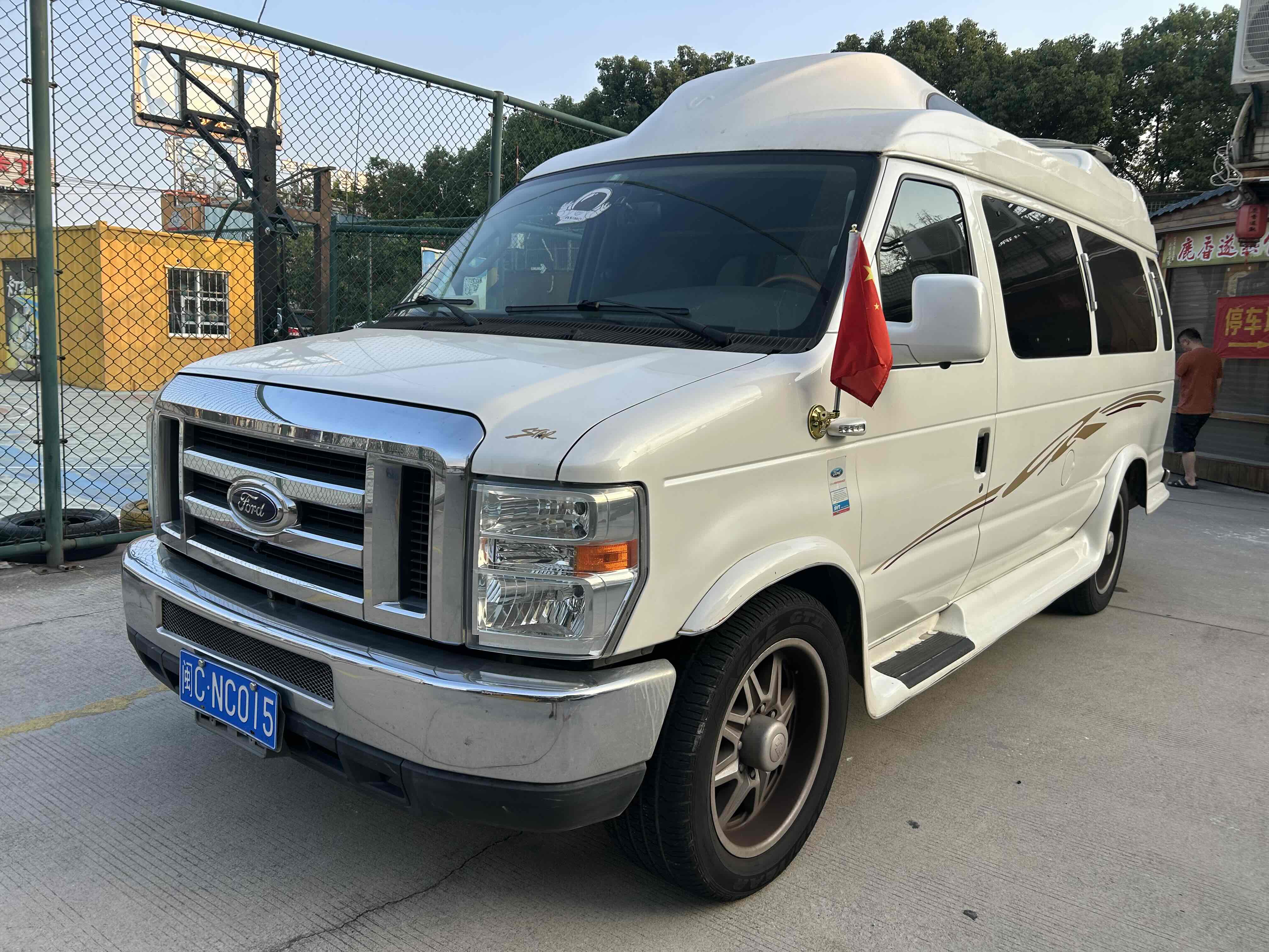 Ford E350 2008 imagem de carro #4