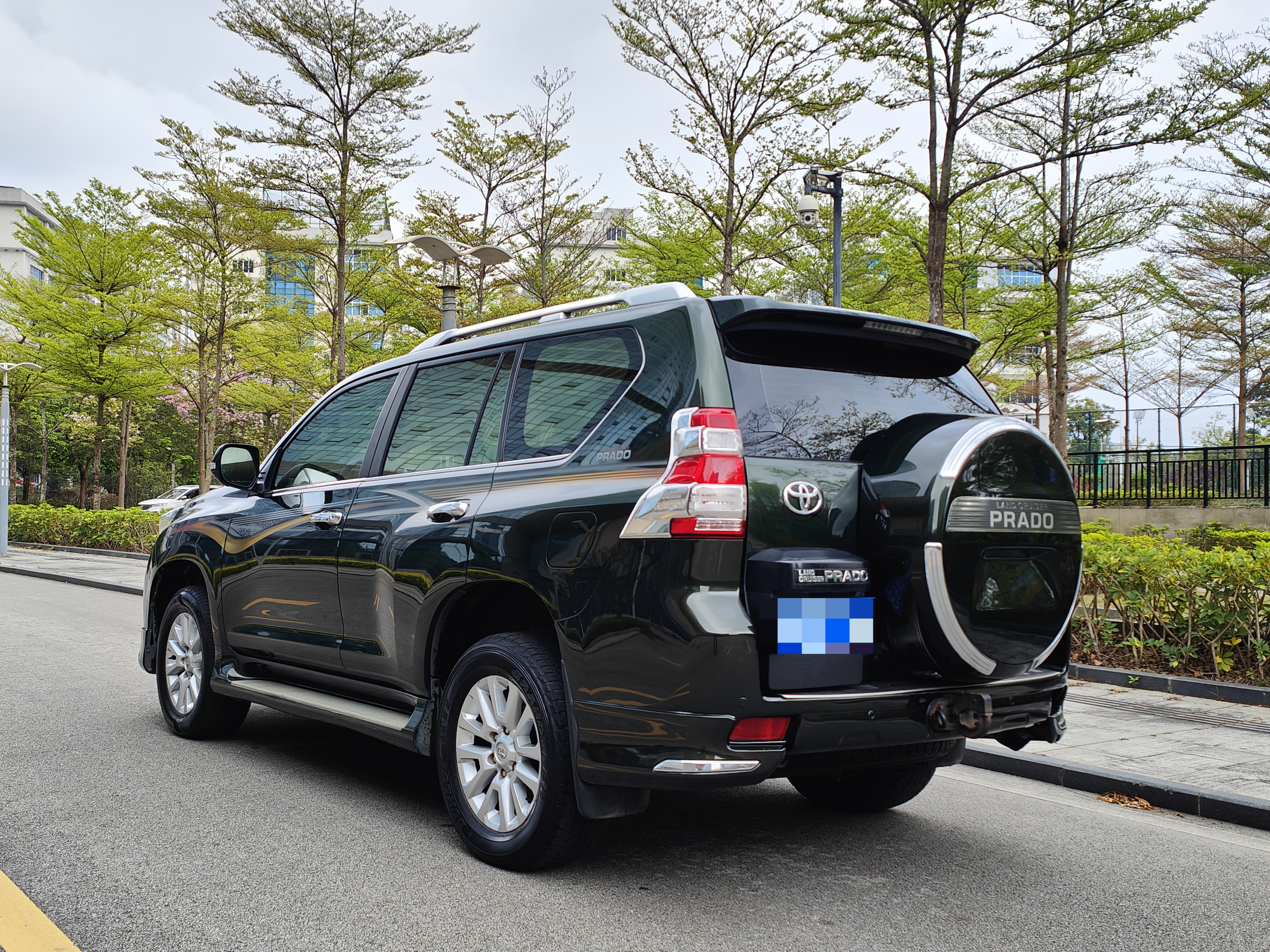 Toyota Land Cruiser Prado 2016 car image #4