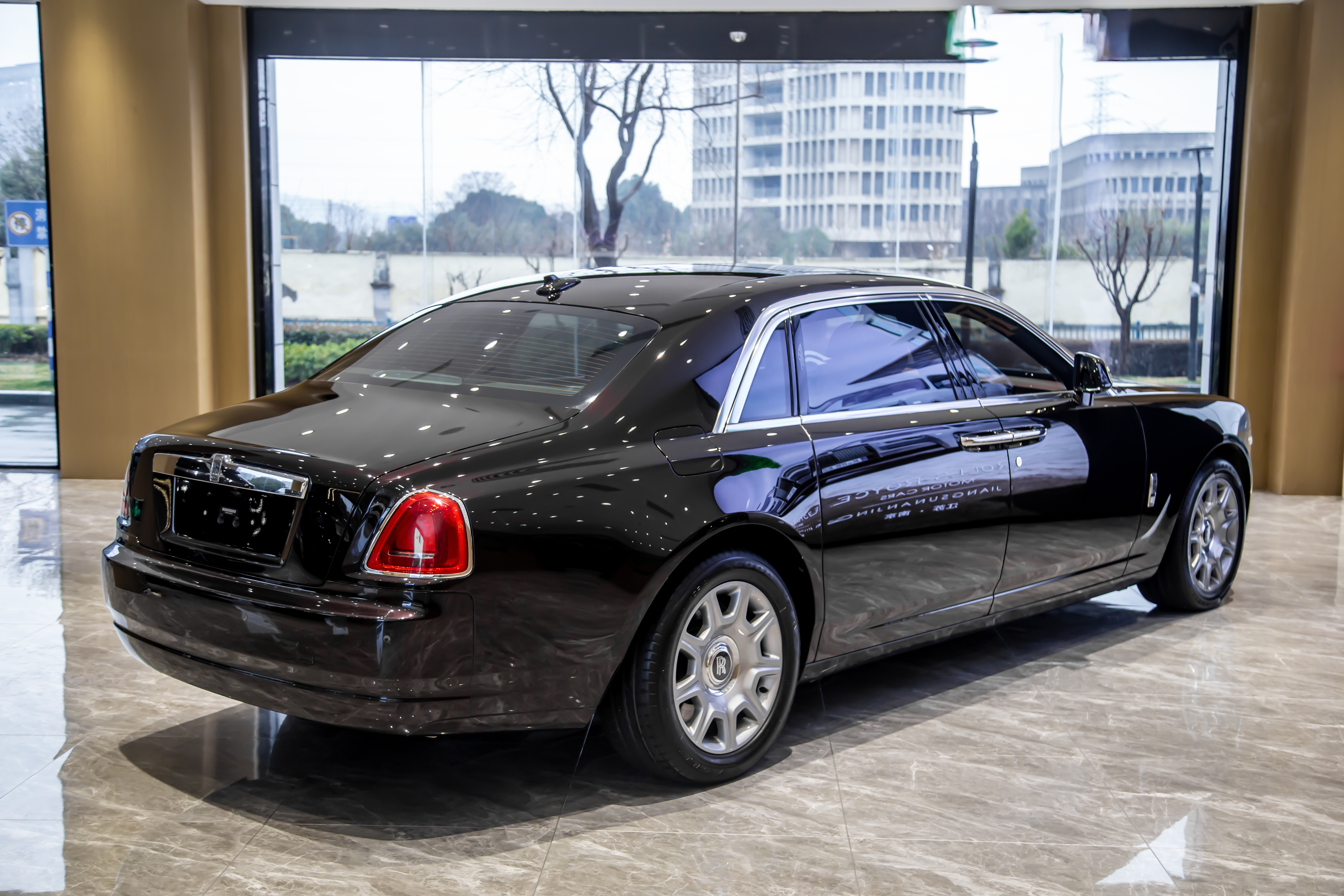 劳斯莱斯 古思特 2017 汽车图片 #4