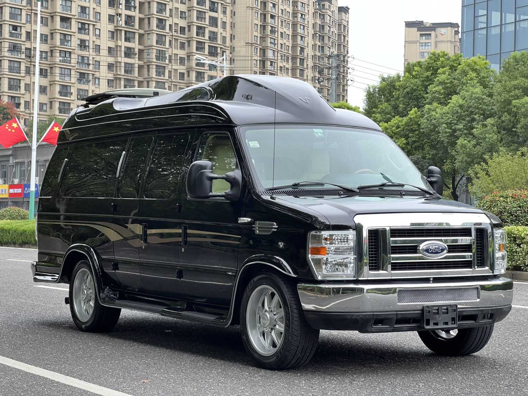 Ford E350 2010 image de voiture #4