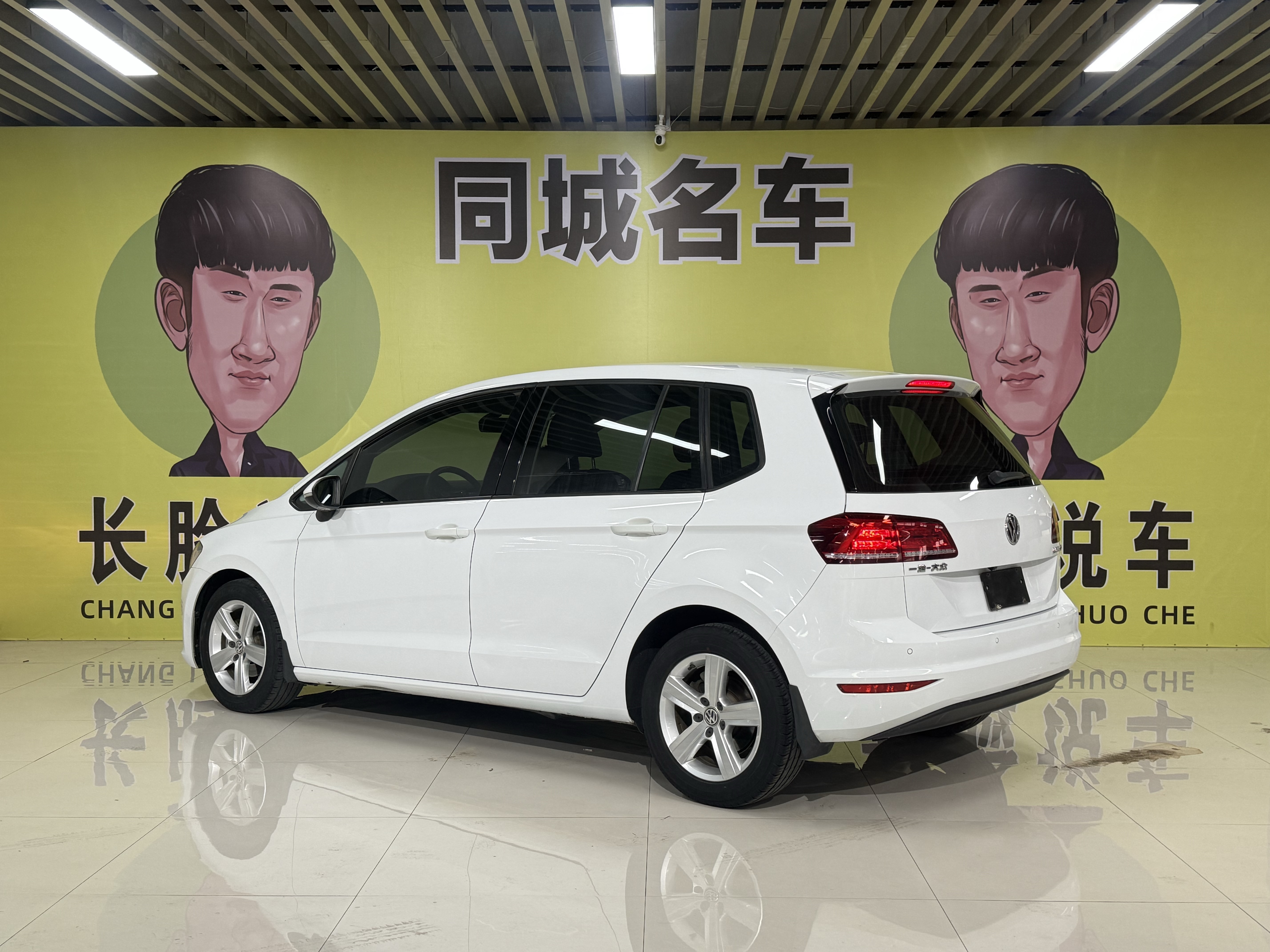 Volkswagen Golf Sportsvan 2018 immagine di auto #4