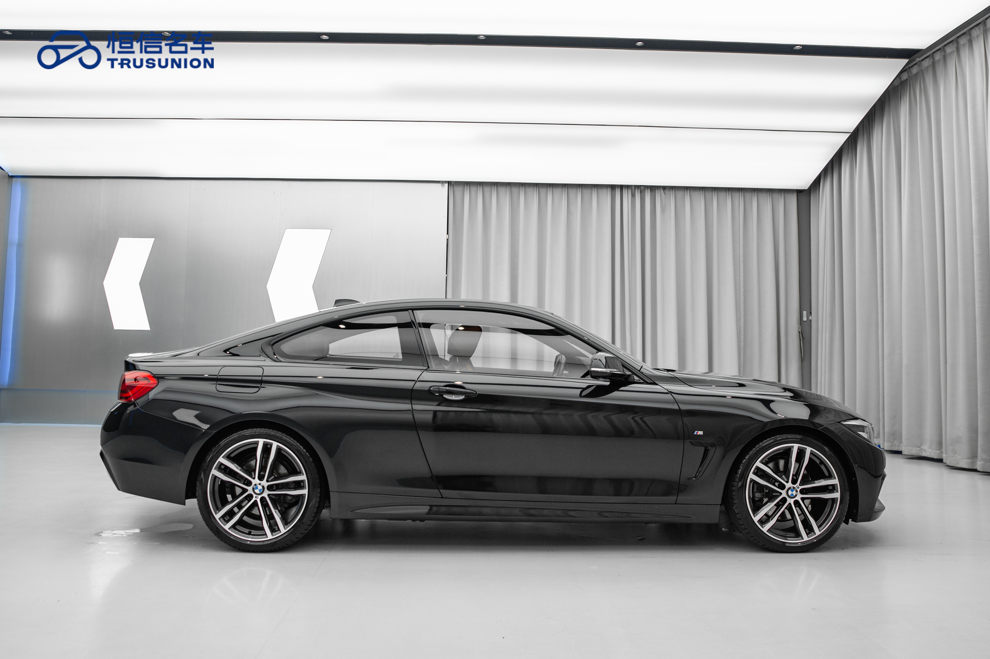 BMW 4 Series 2018 immagine di auto #4