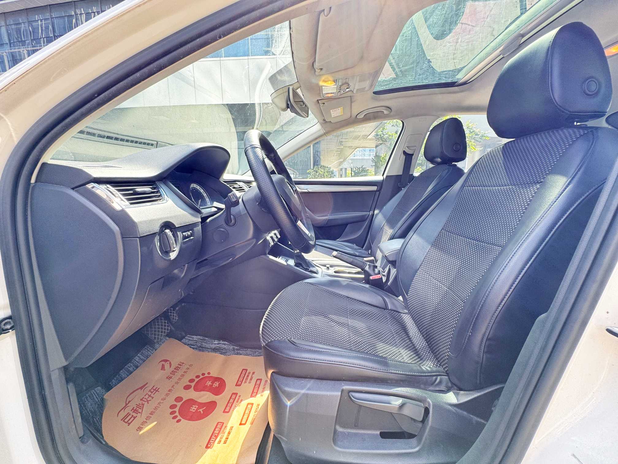 Skoda Octavia 2018 car image #4