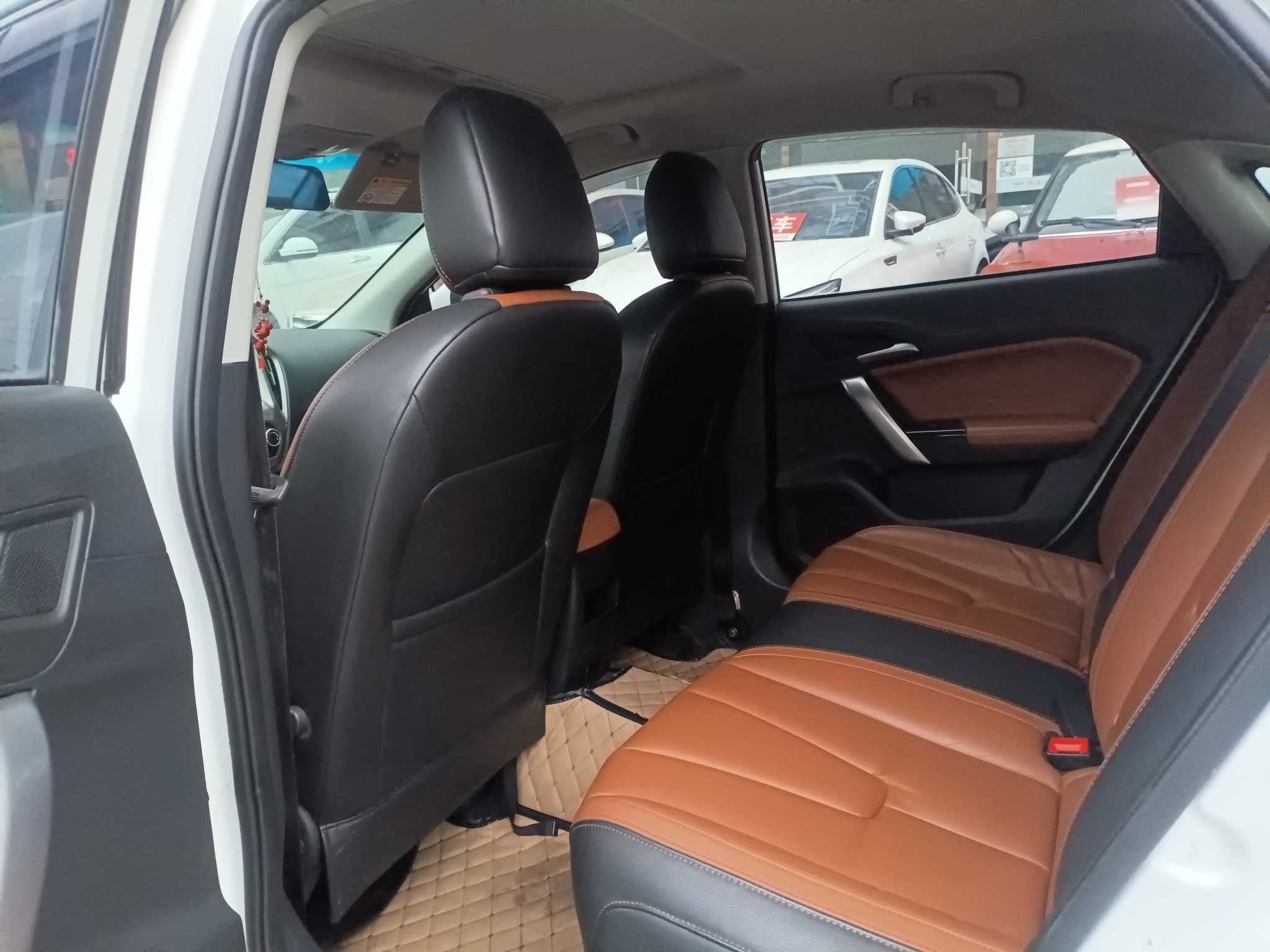 MG GT 2017 car image #4