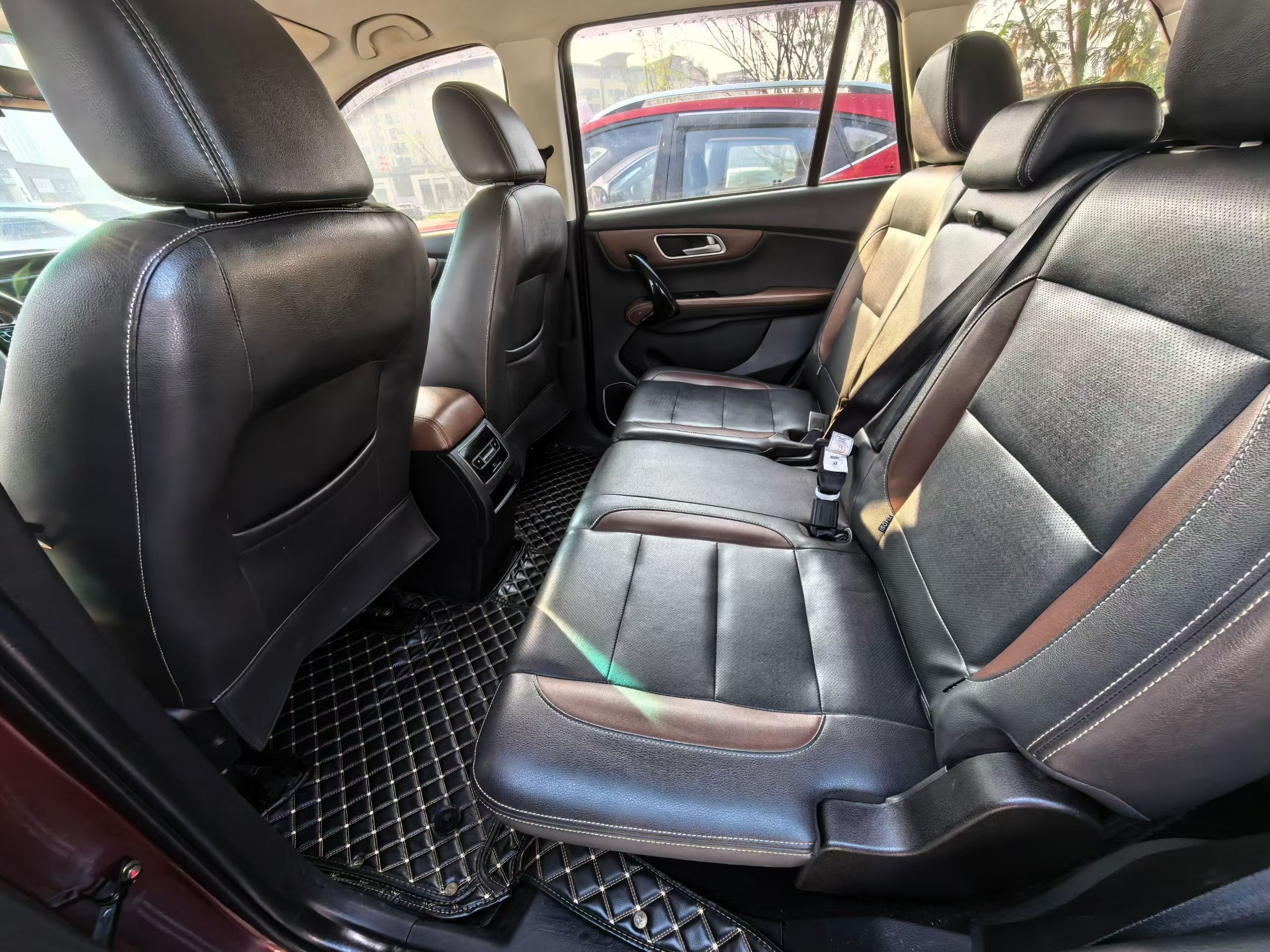 SWM X7 2018 #4 SWM X7 2018 صورة سيارة #4