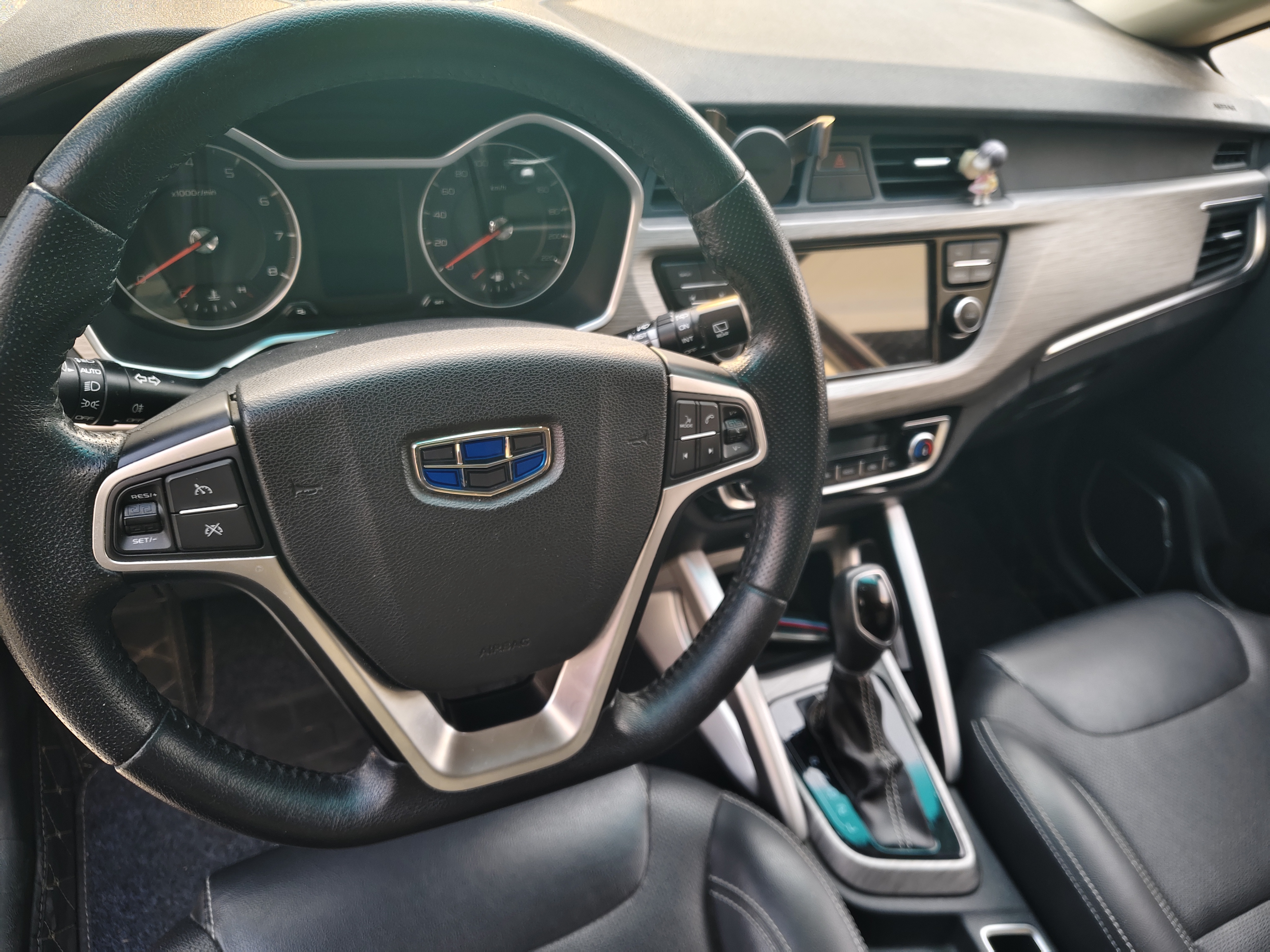 Vision X3 2018 car image #4