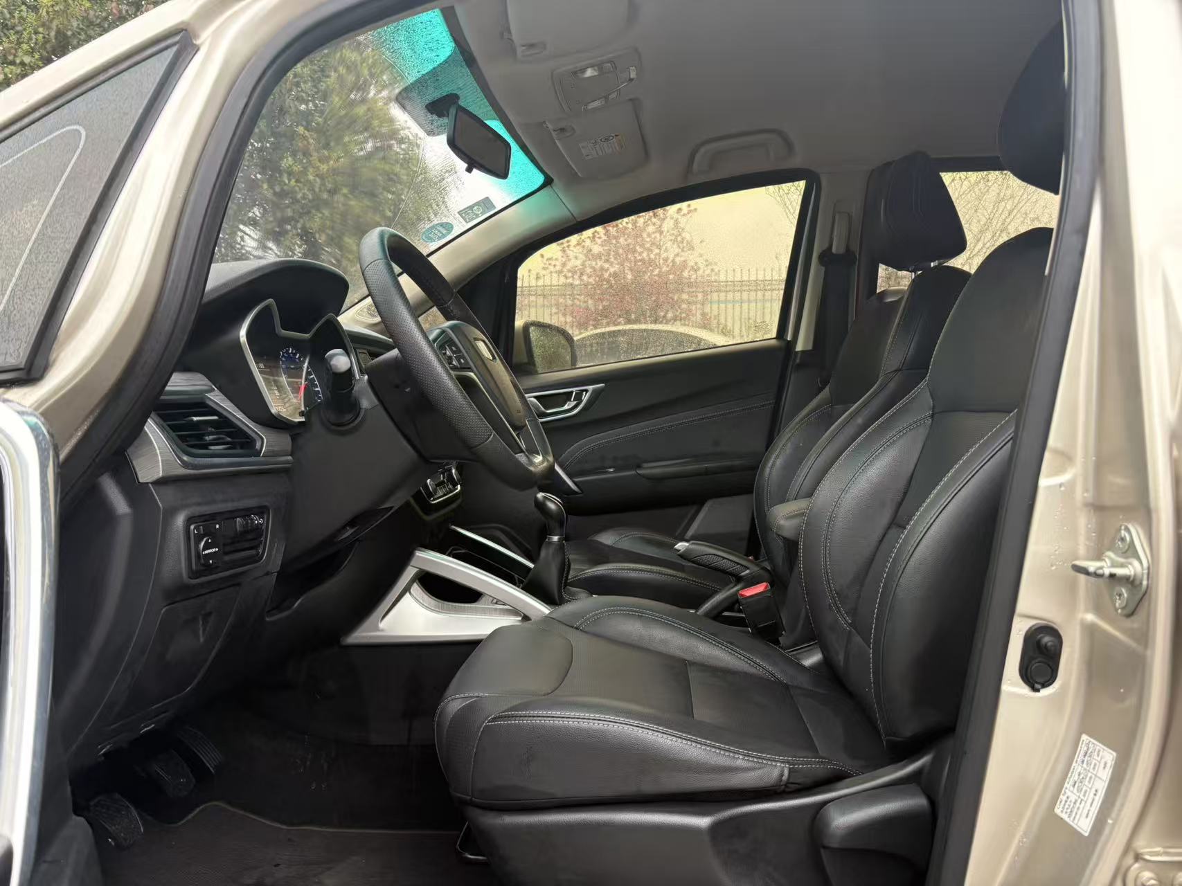 Vision X3 2019 car image #4
