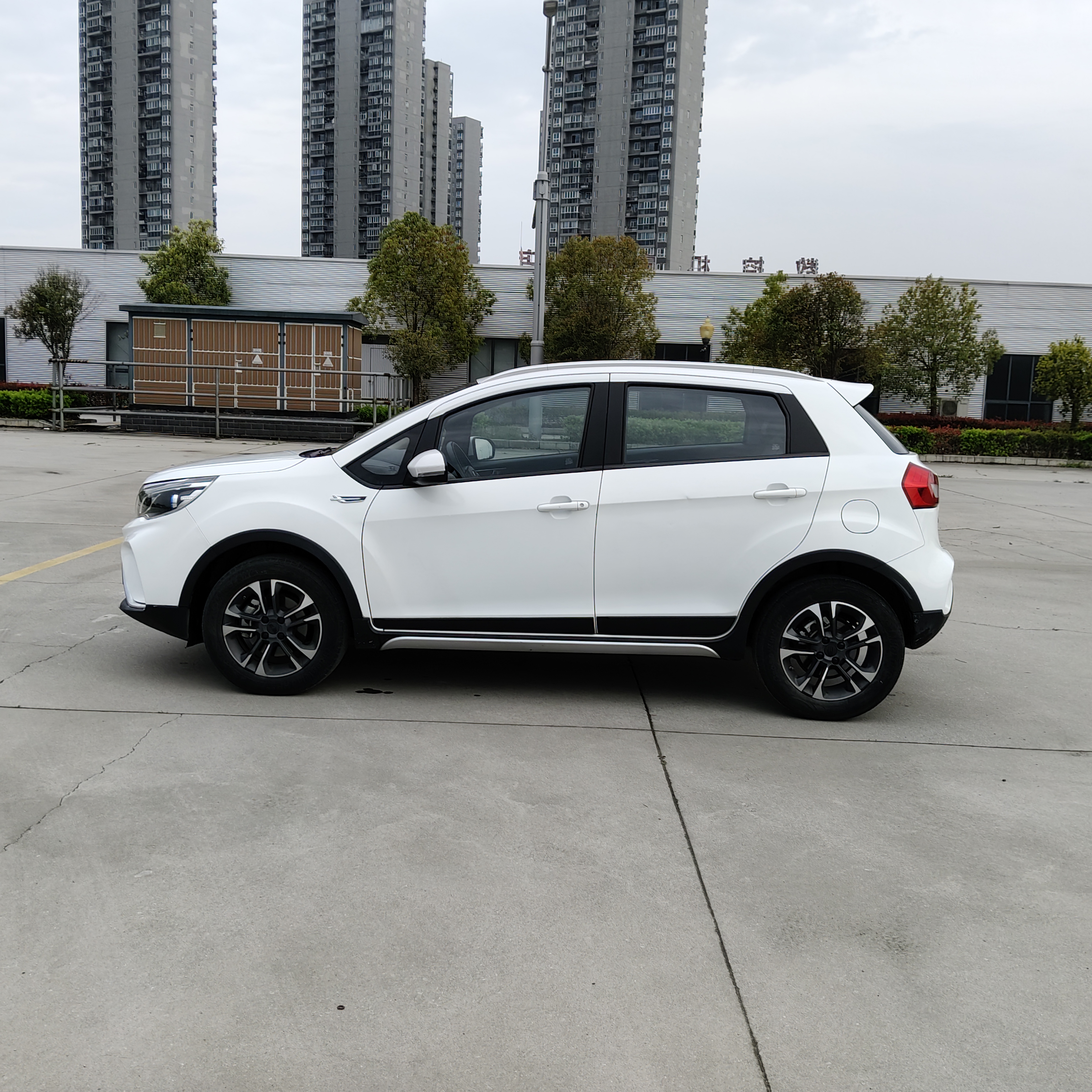 Vision X3 2020 car image #4