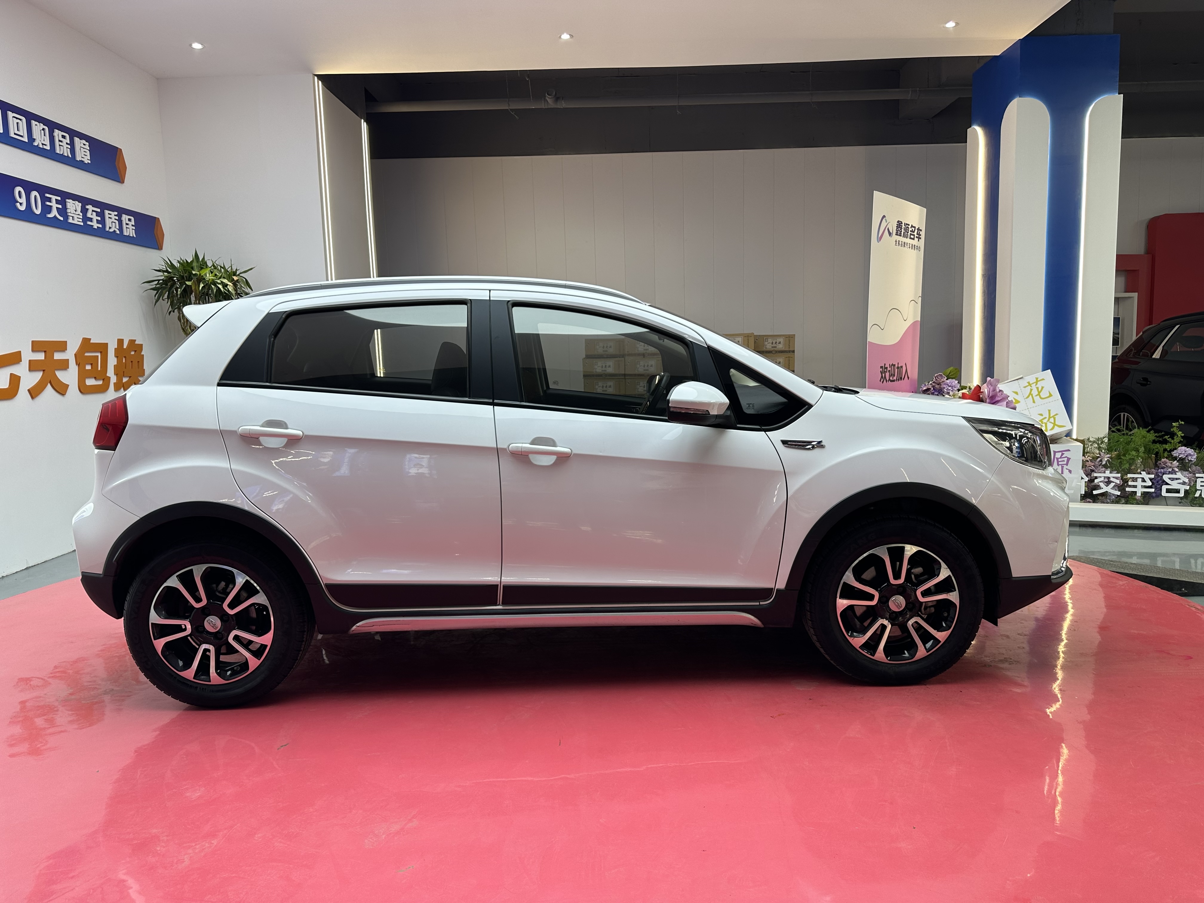 Vision X3 2019 #4 Vision X3 2019 car image #4