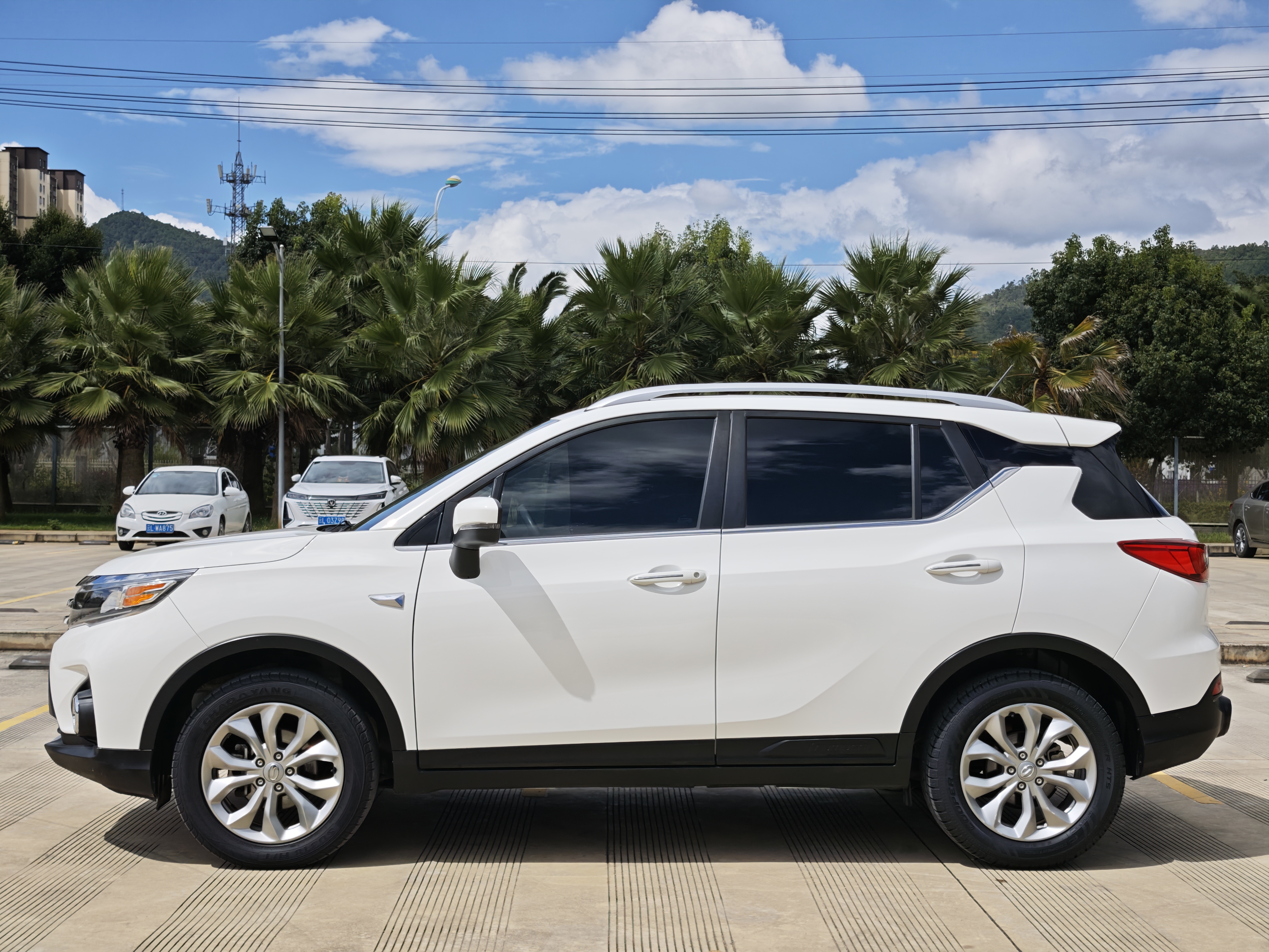 GAC Trumpchi GS3 2019 car image #4