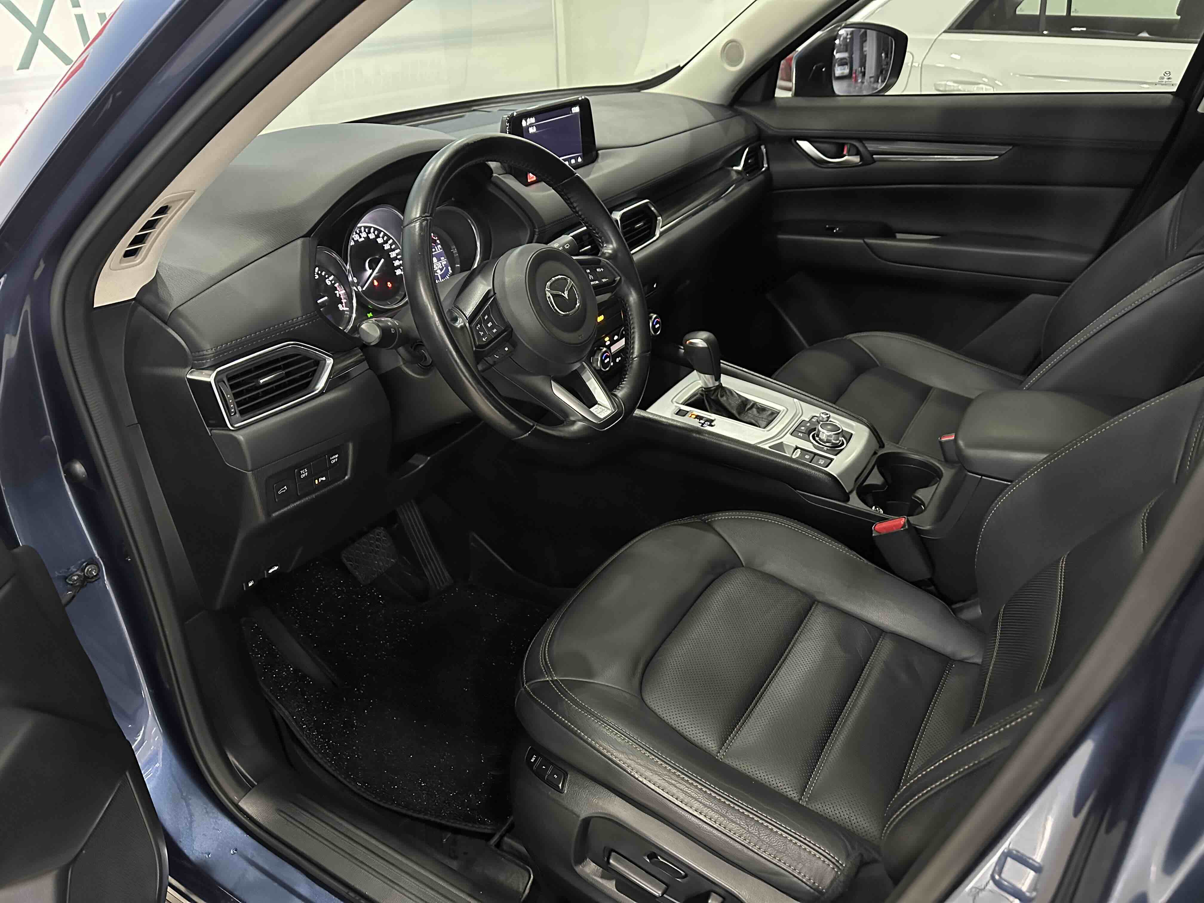 Mazda CX-5 2018 car image #4