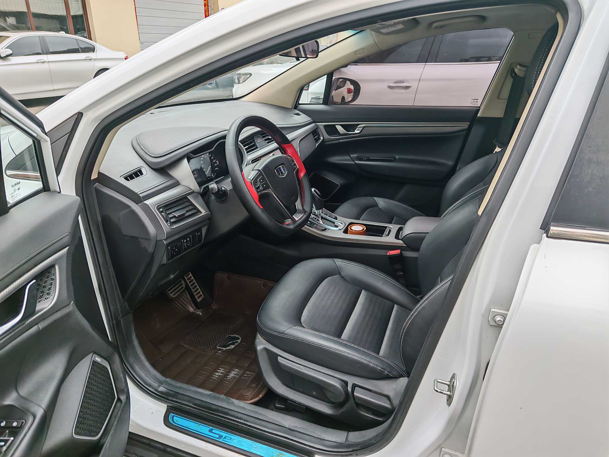 Emgrand GS 2018 #4 Emgrand GS 2018 car image #4