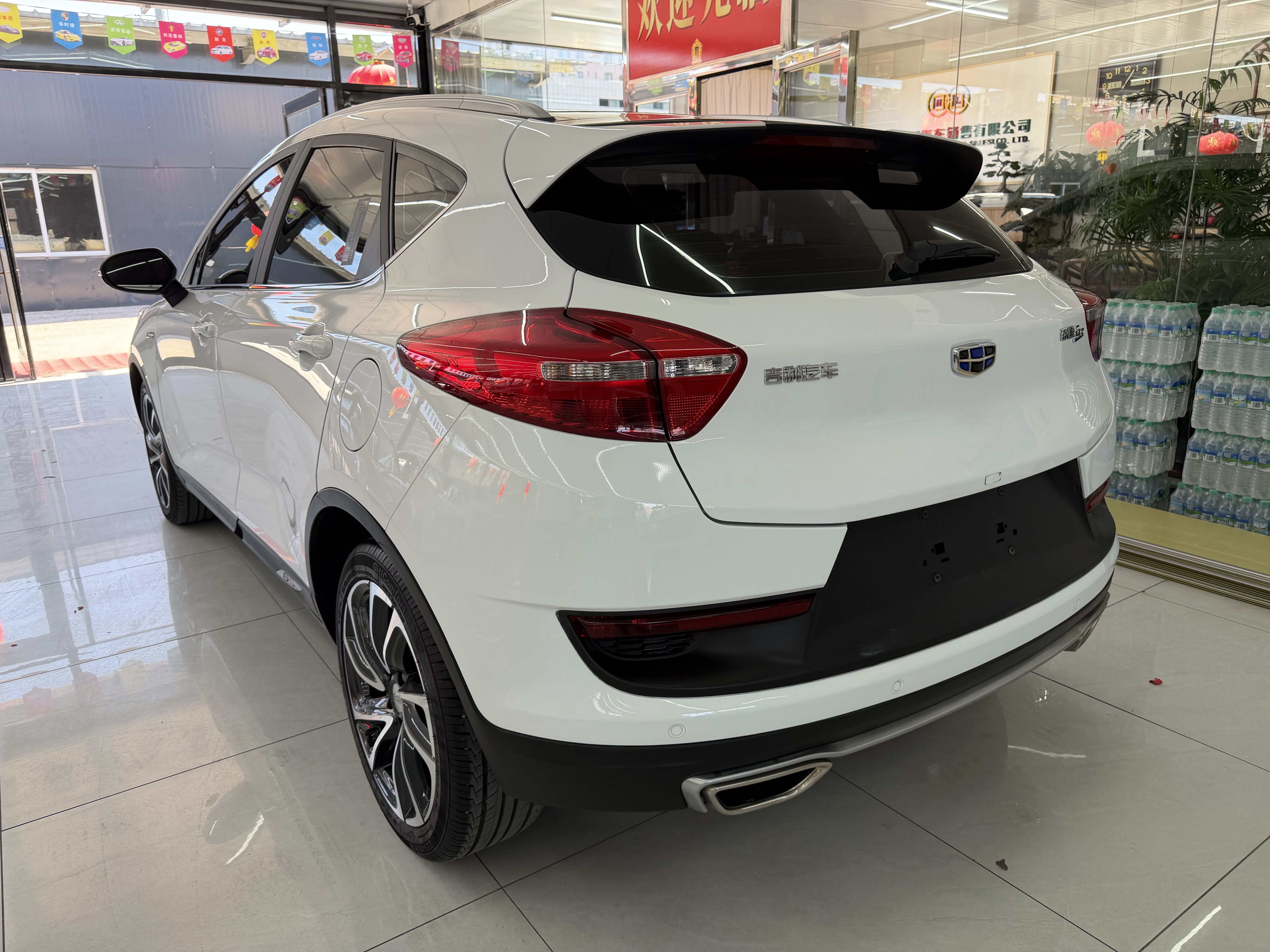 GEELY Emgrand GS 2018 car image #4