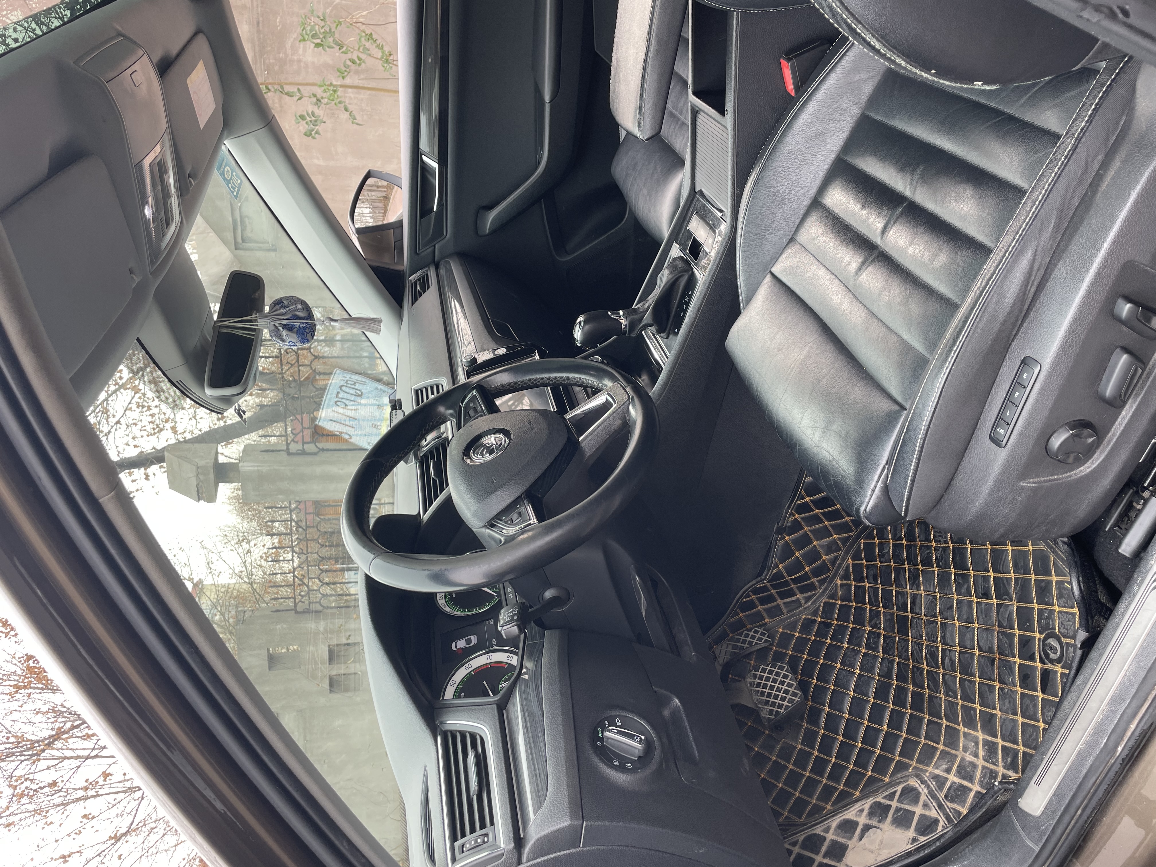 Skoda Superb 2018 #4 Skoda Superb 2018 car image #4