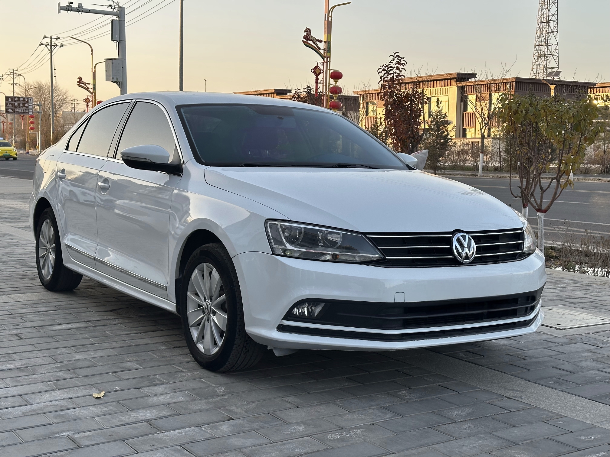 Volkswagen Sagitar 2019 immagine di auto #4